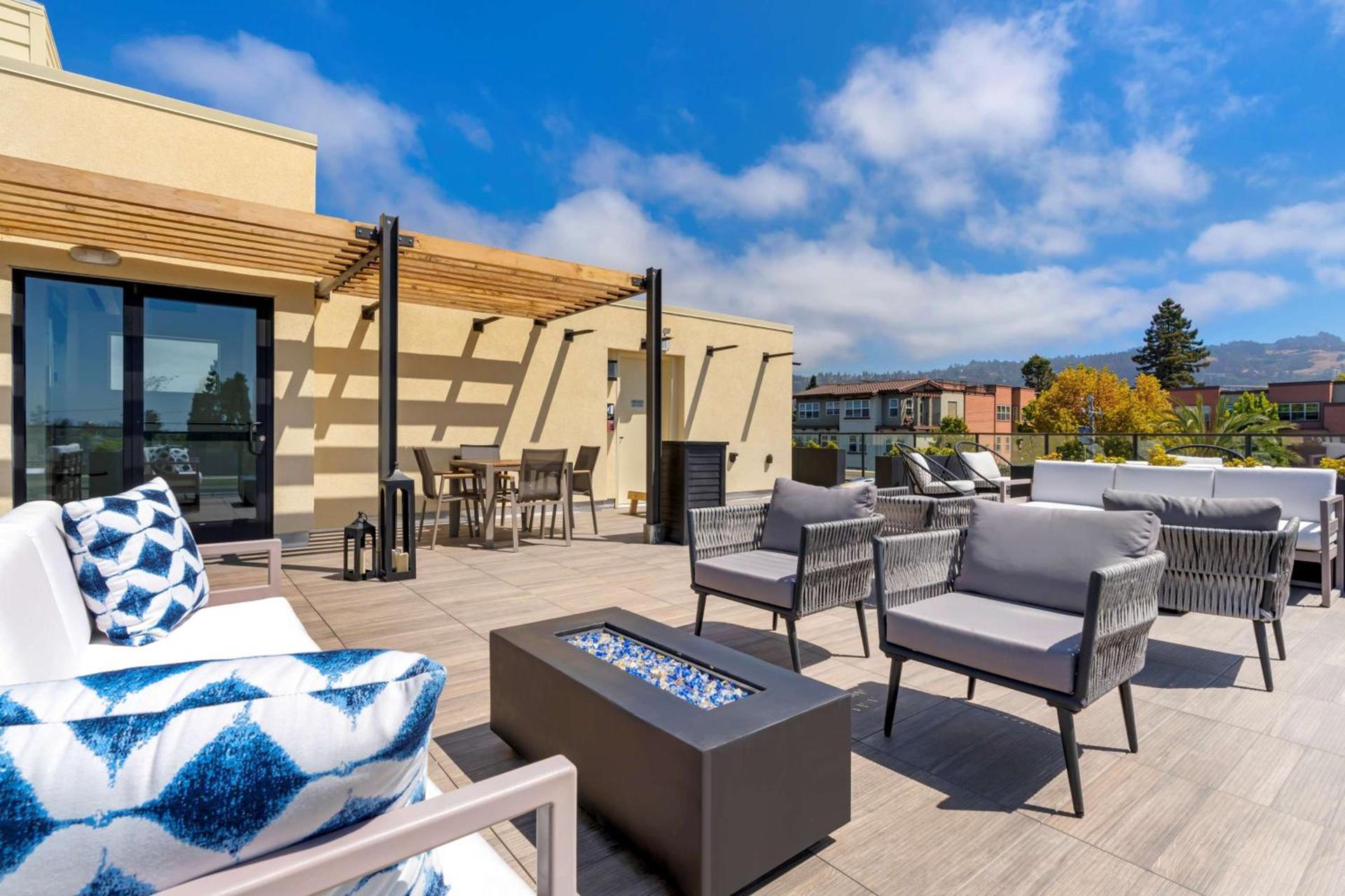 Aiden by Best Western Berkeley photo 13