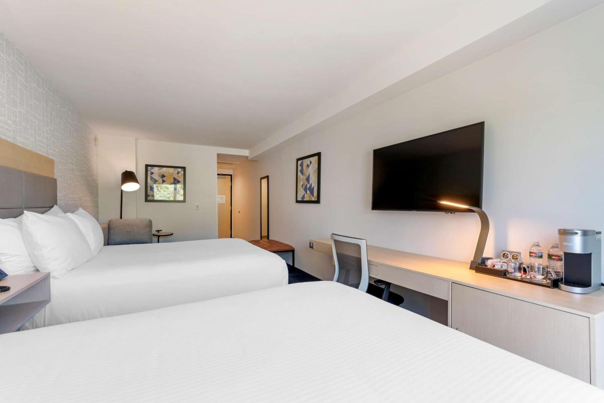 Aiden by Best Western Berkeley photo 16