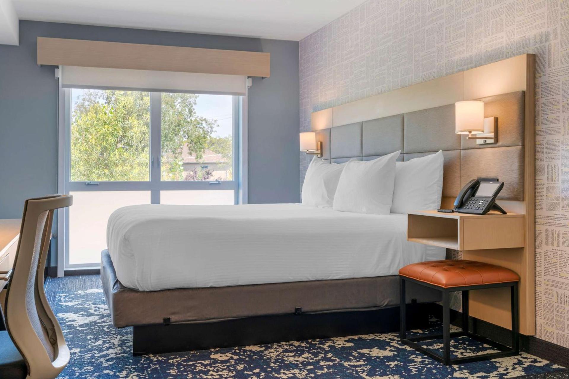 Aiden by Best Western Berkeley photo 19