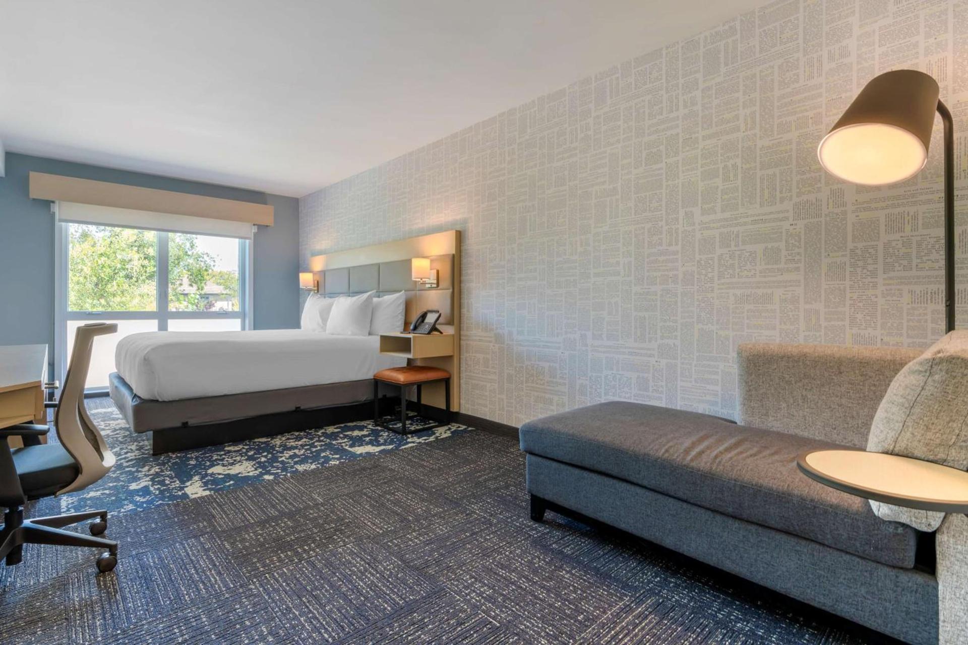 Aiden by Best Western Berkeley photo 25