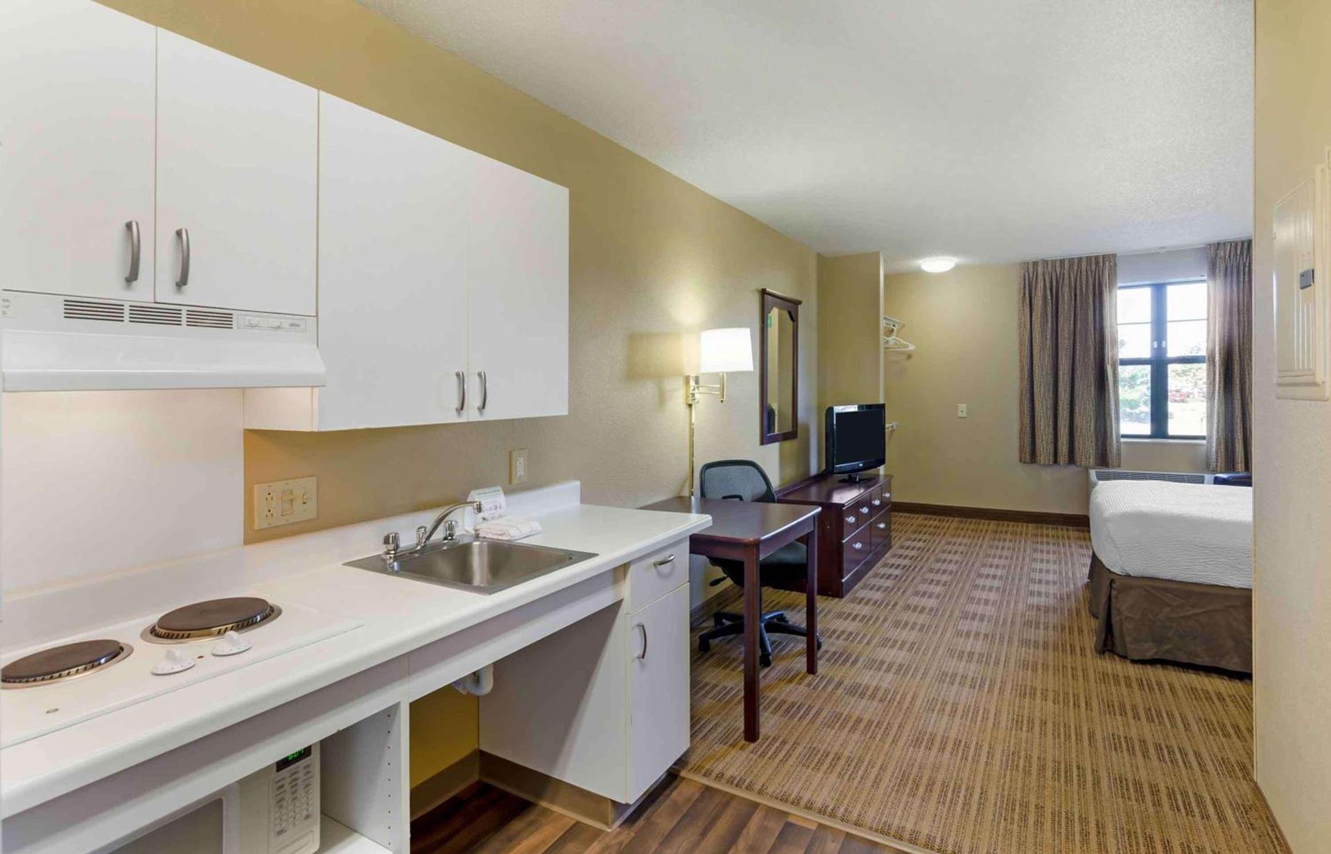 Extended Stay America Suites - Lynchburg - University Blvd photo 16