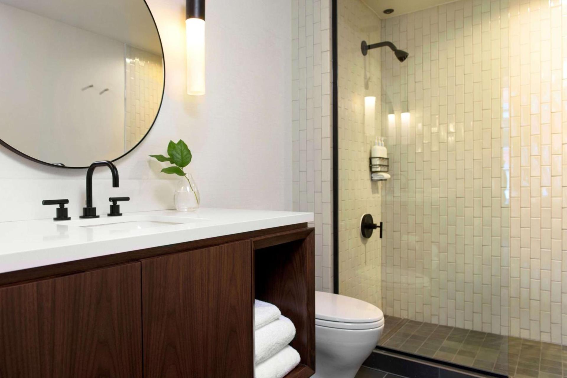 The Alexis Royal Sonesta Hotel Seattle photo 4