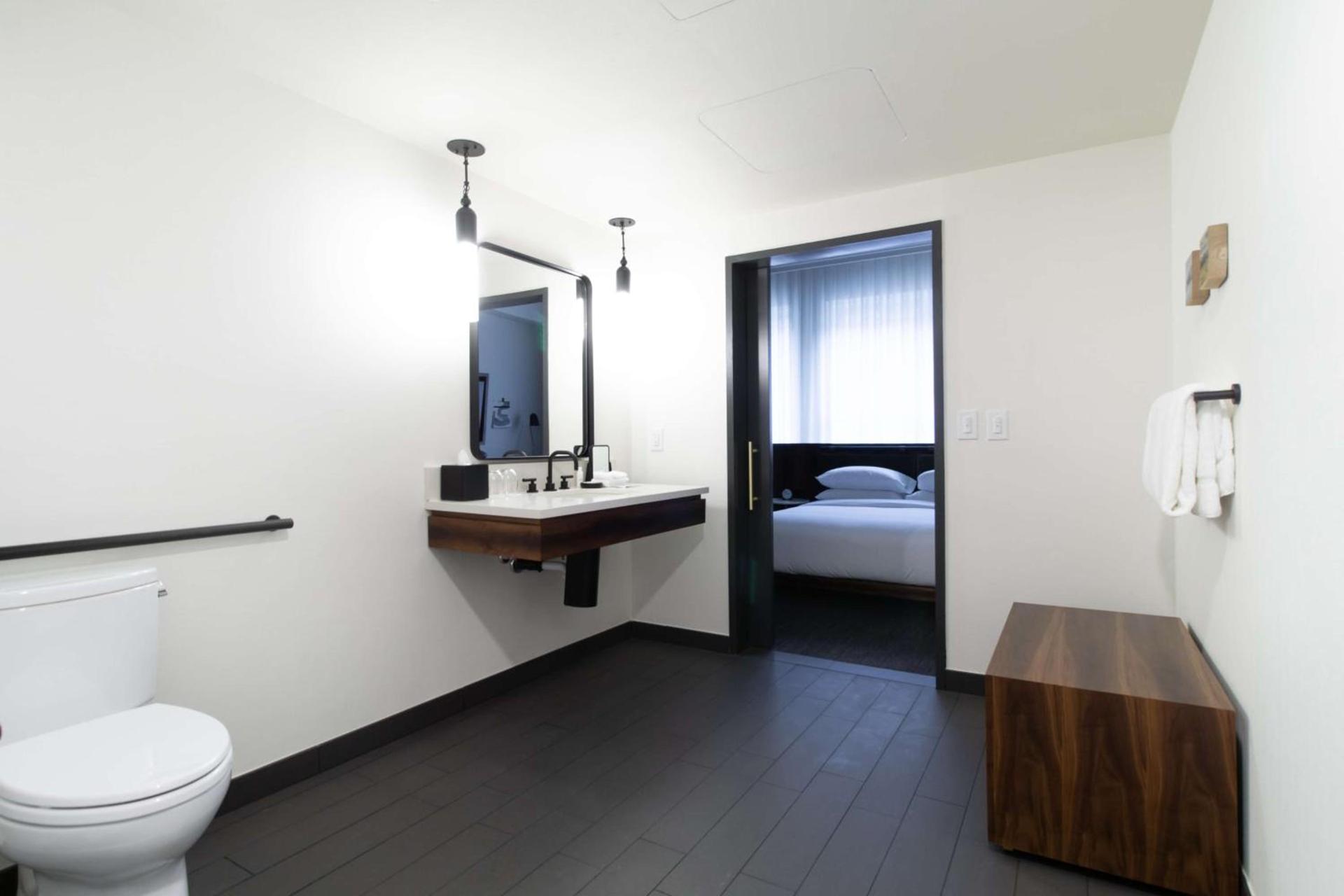 The Alexis Royal Sonesta Hotel Seattle photo 9