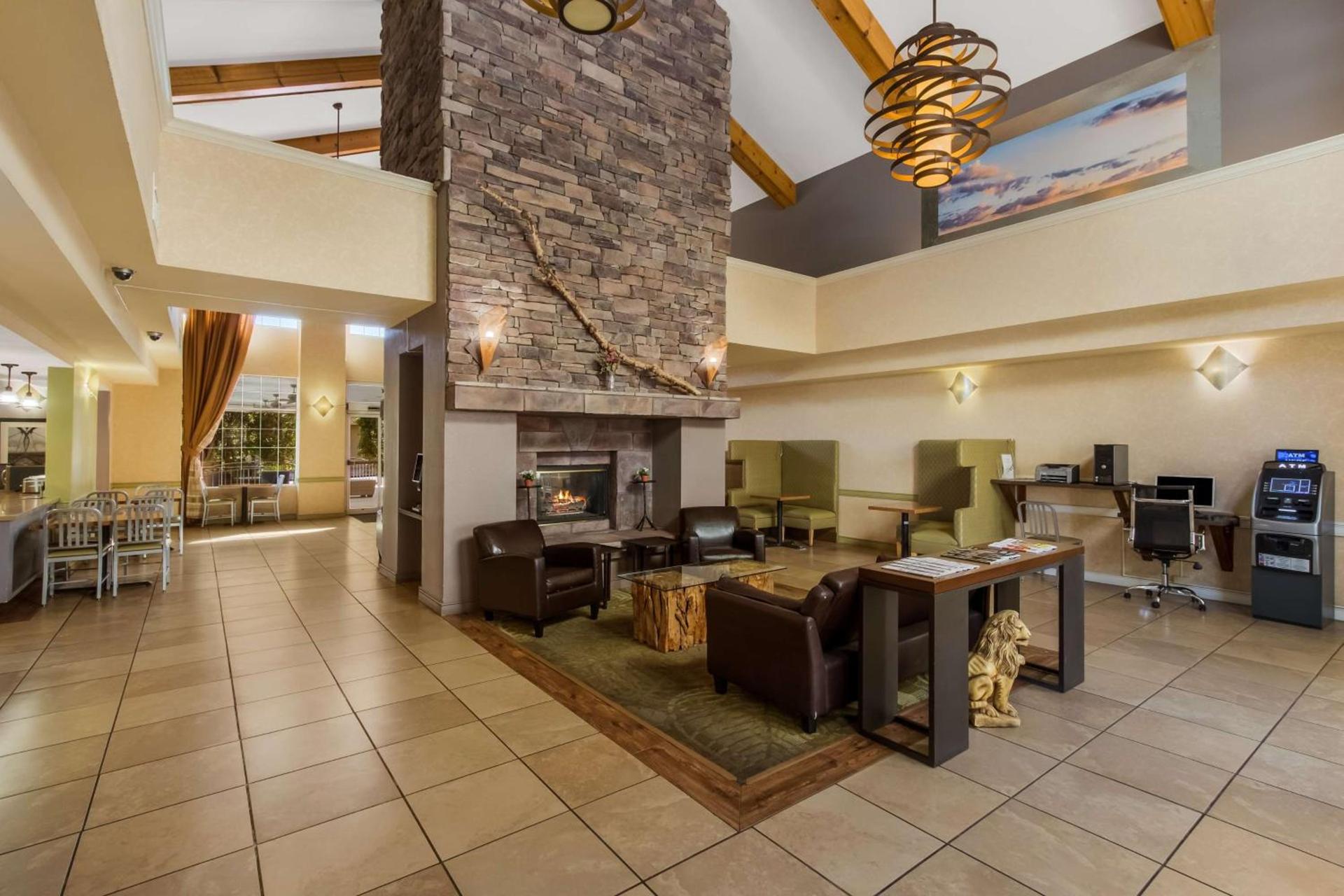 Howard Johnson by Wyndham Tempe University/Phoenix photo 4