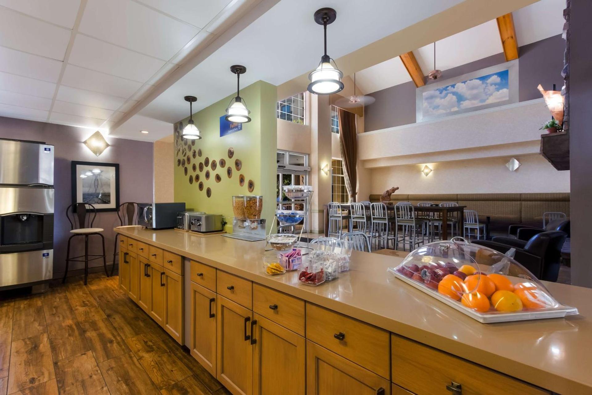 Howard Johnson by Wyndham Tempe University/Phoenix photo 45