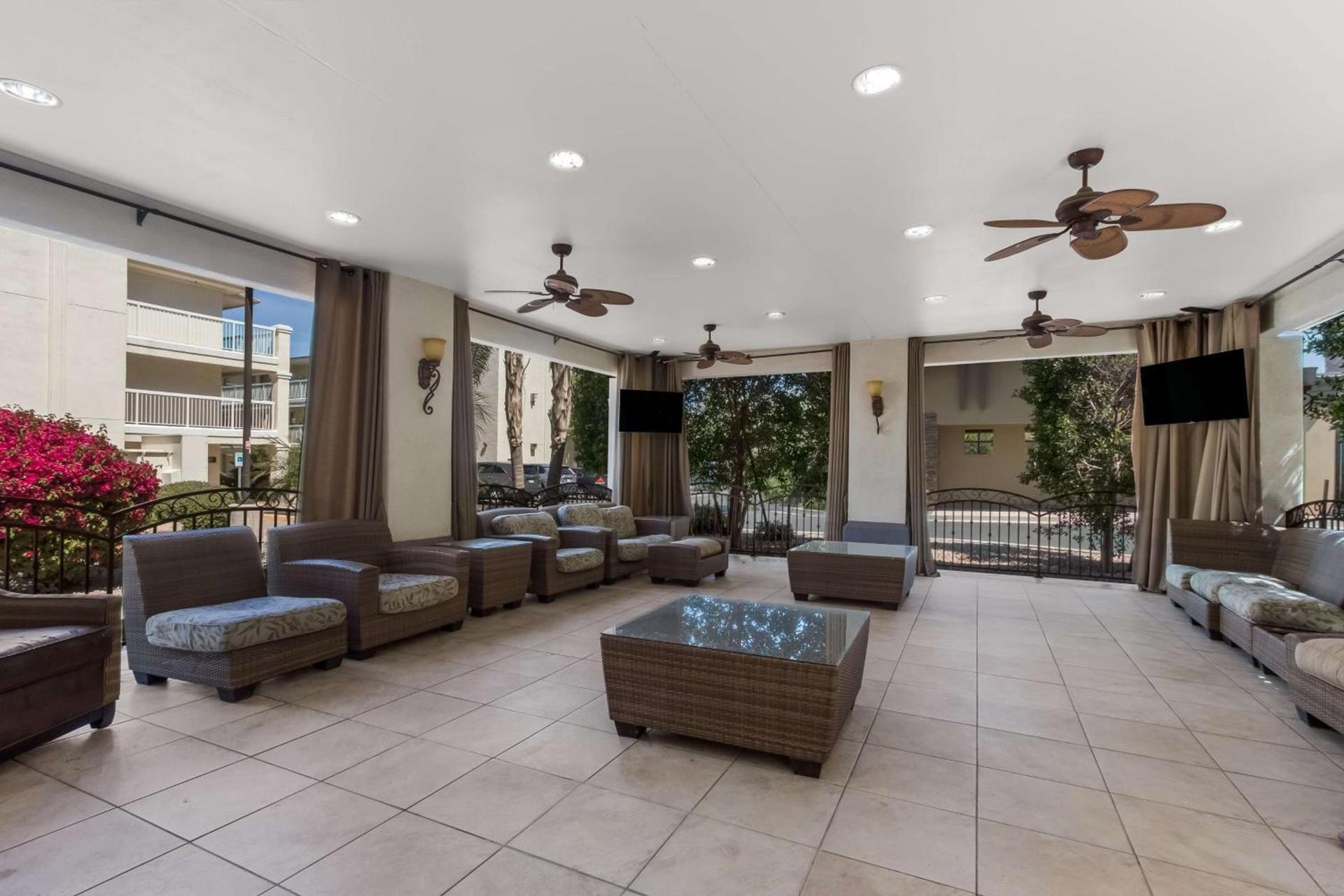 Howard Johnson by Wyndham Tempe University/Phoenix photo 44