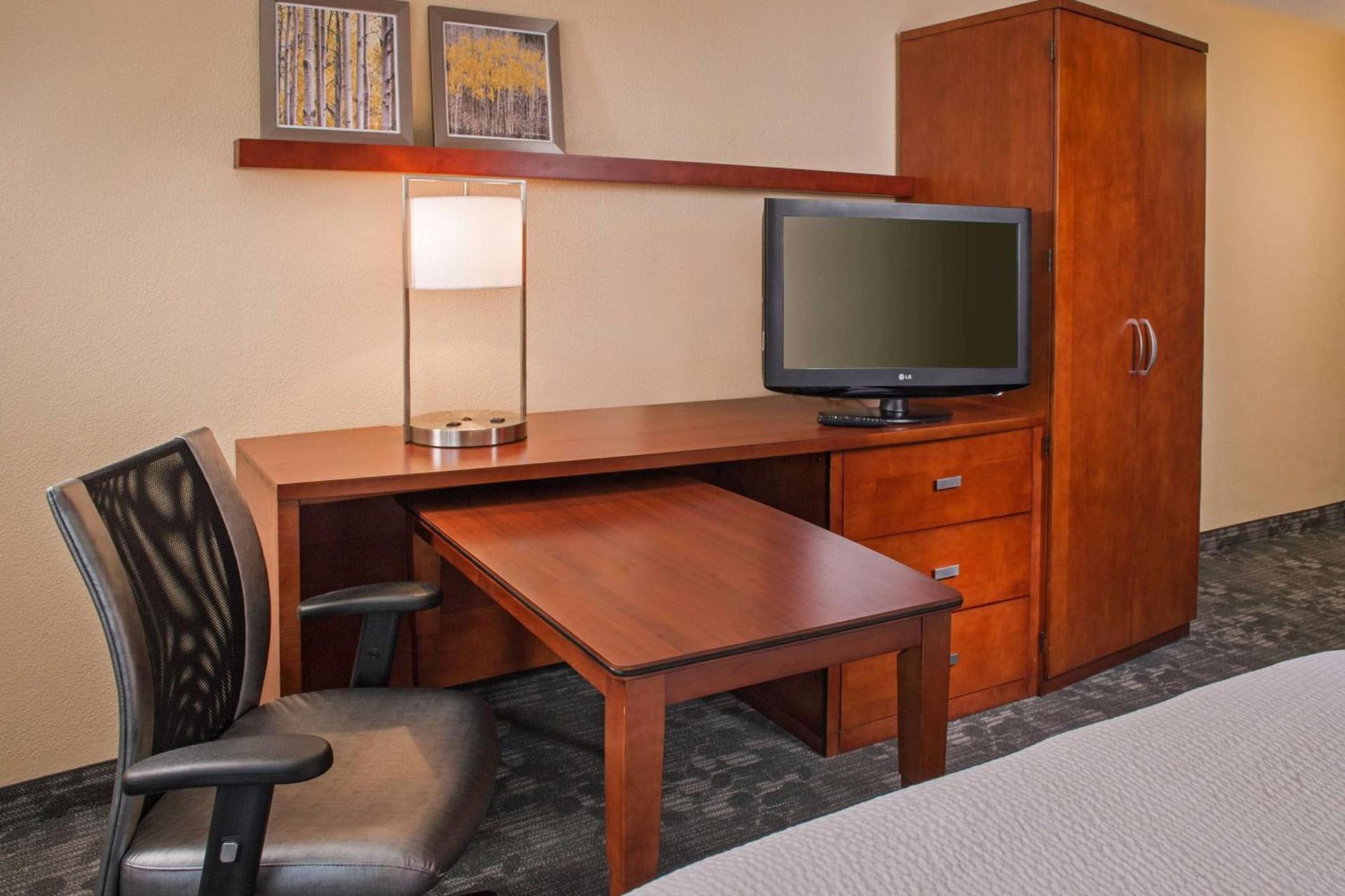 Sonesta Select Charlotte University Research Park photo 9