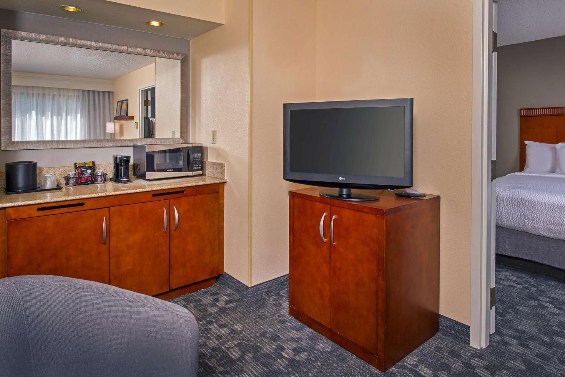 Sonesta Select Charlotte University Research Park photo 10