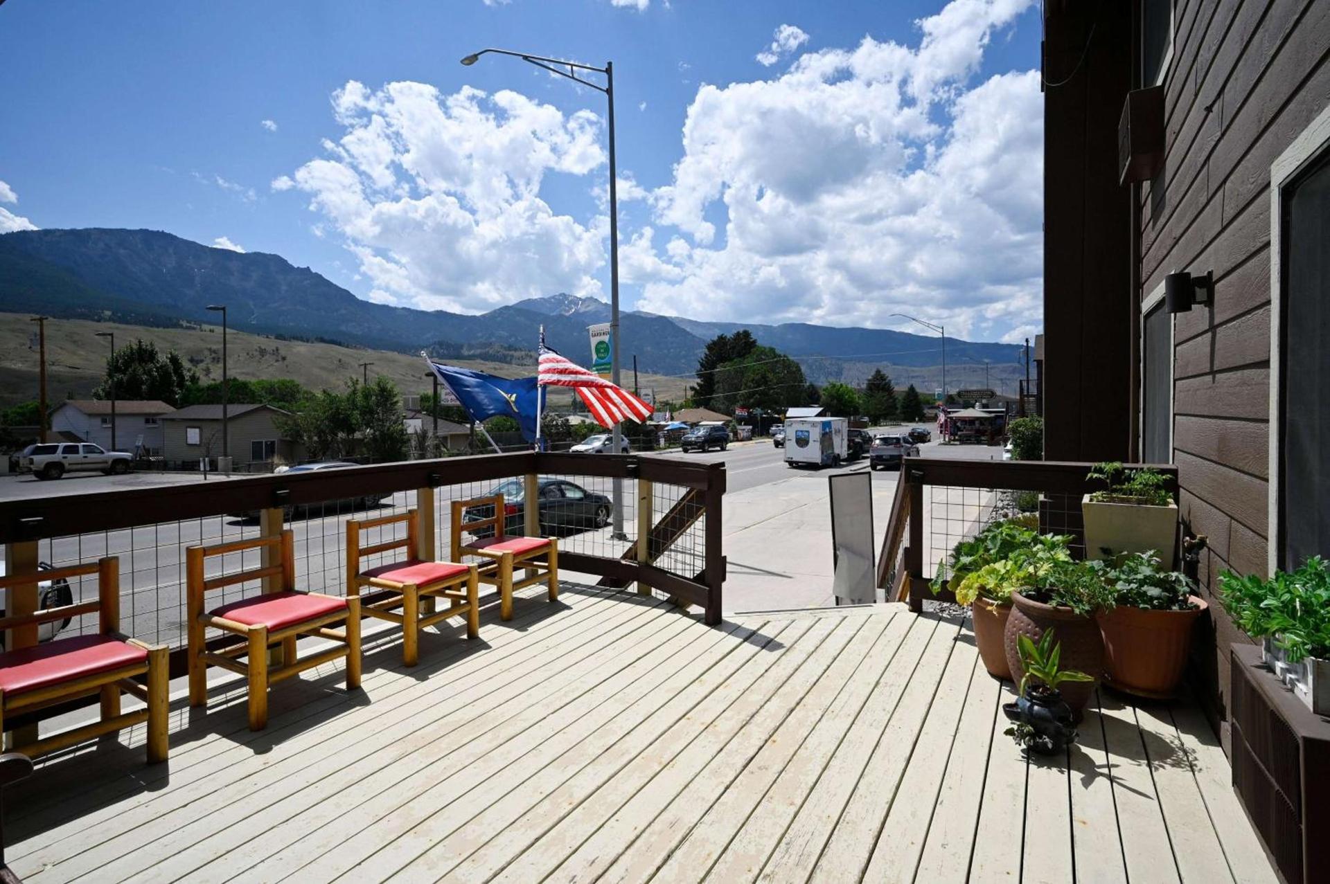 Super 8 by Wyndham Gardiner/Yellowstone Park Area photo 8