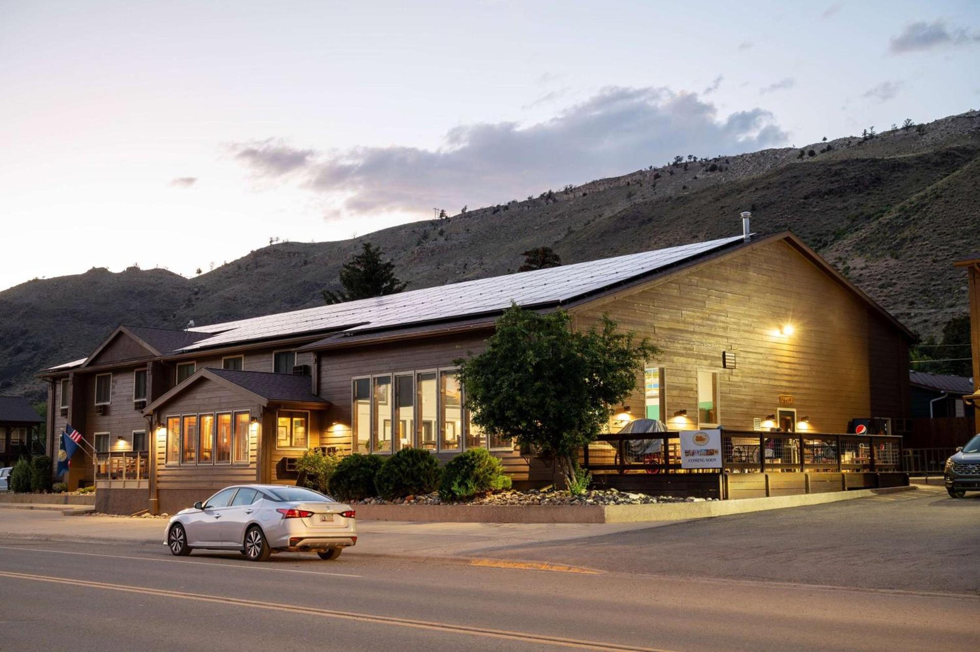 Super 8 by Wyndham Gardiner/Yellowstone Park Area photo 15