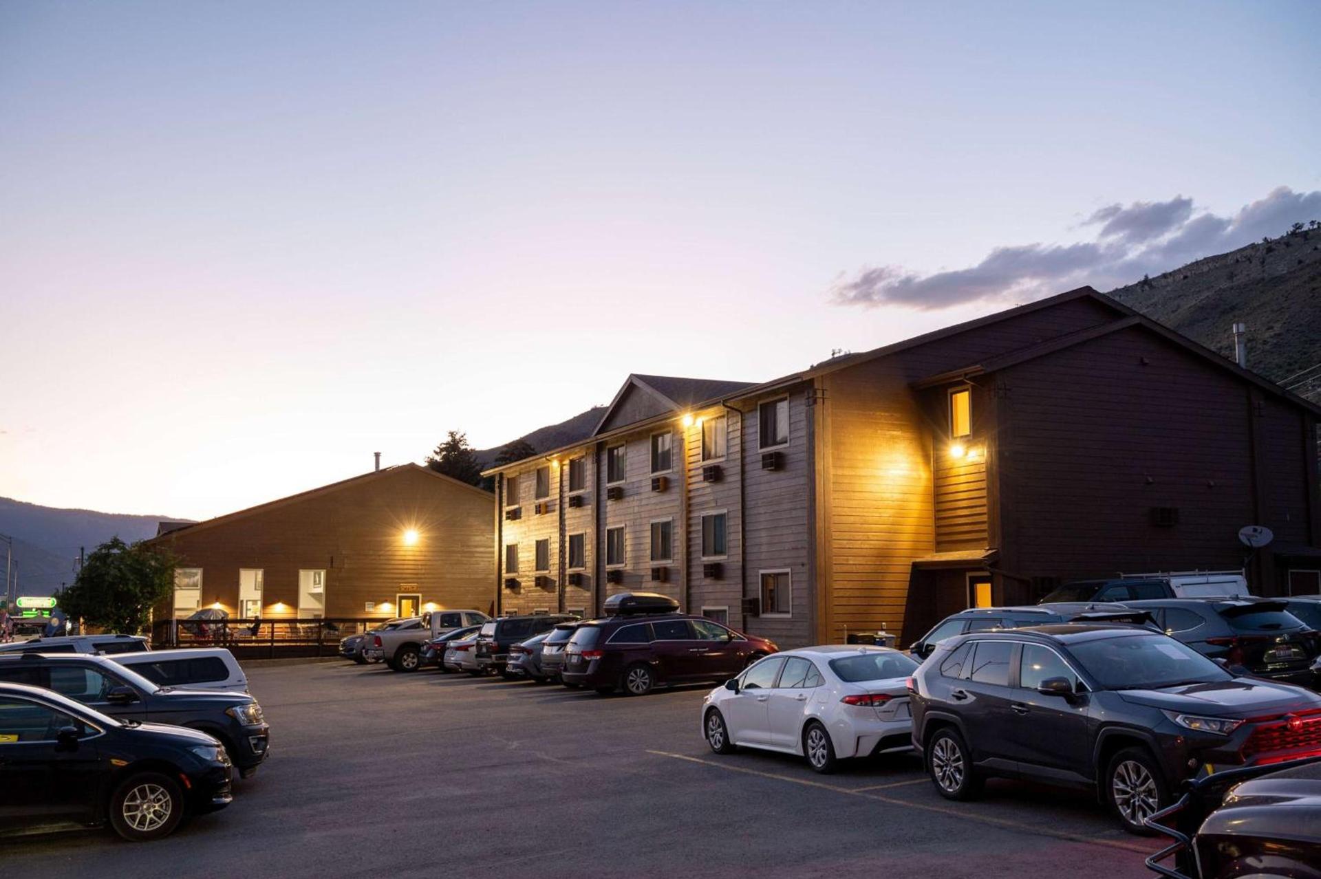 Super 8 by Wyndham Gardiner/Yellowstone Park Area photo 18