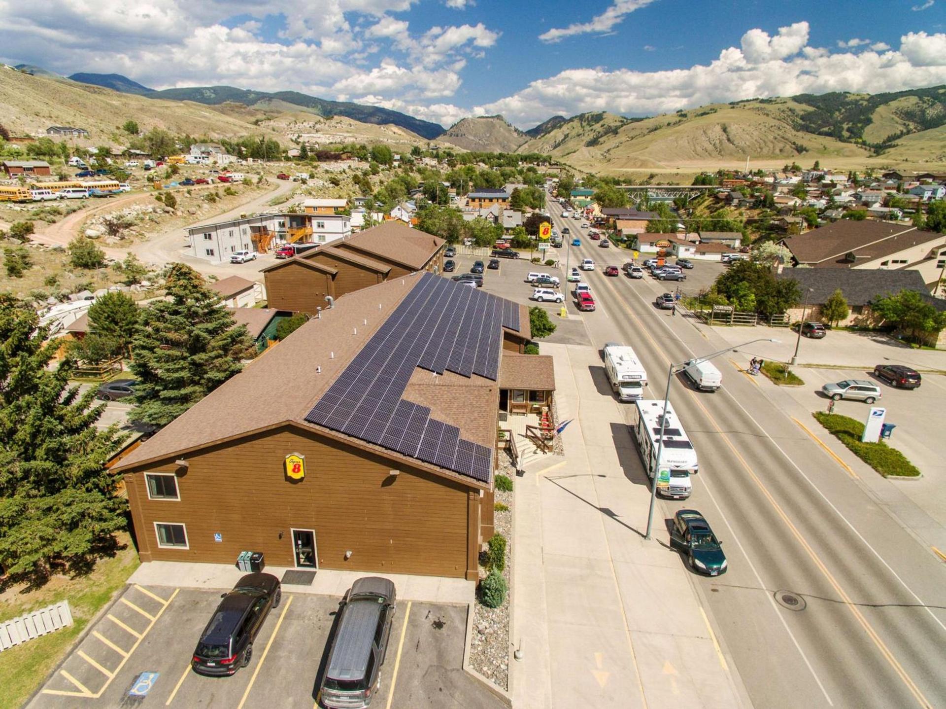 Super 8 by Wyndham Gardiner/Yellowstone Park Area photo 20