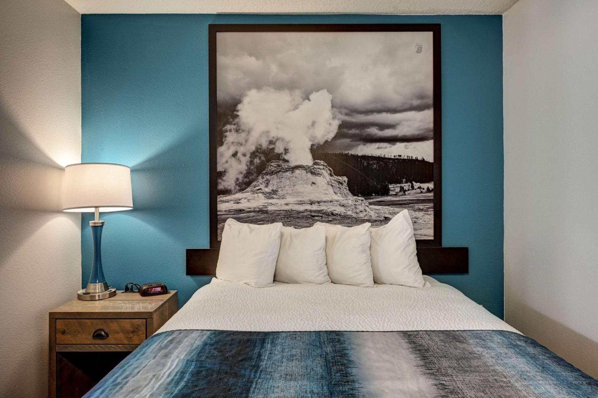 Super 8 by Wyndham Gardiner/Yellowstone Park Area photo 48