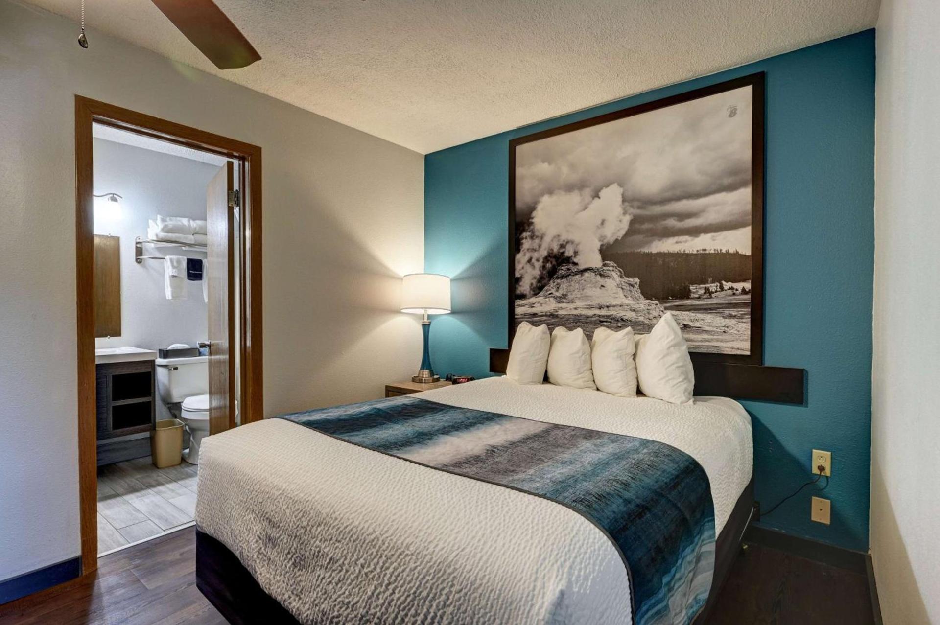 Super 8 by Wyndham Gardiner/Yellowstone Park Area photo 49