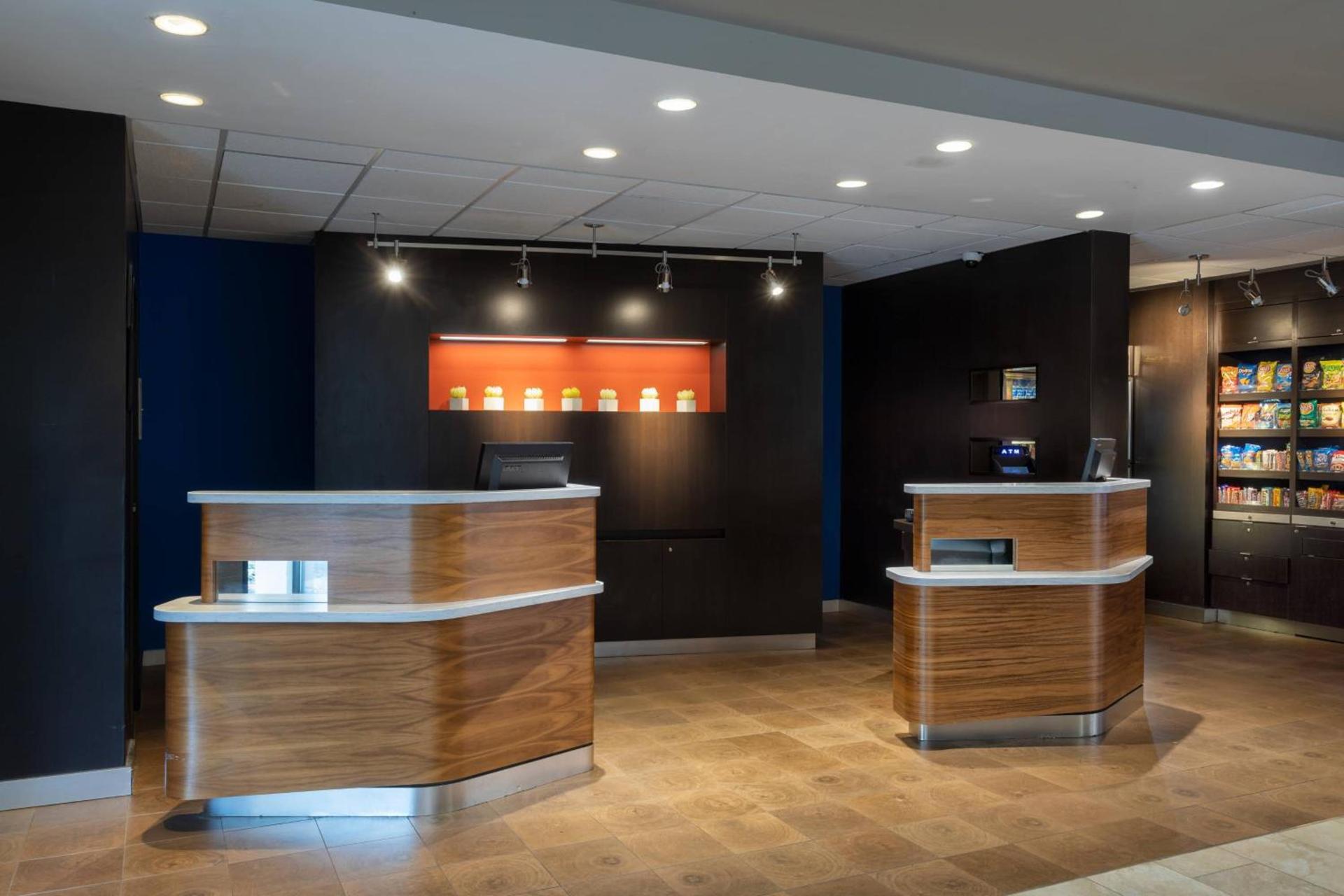 Courtyard by Marriott Atlanta Windy Hill/Ballpark photo 3