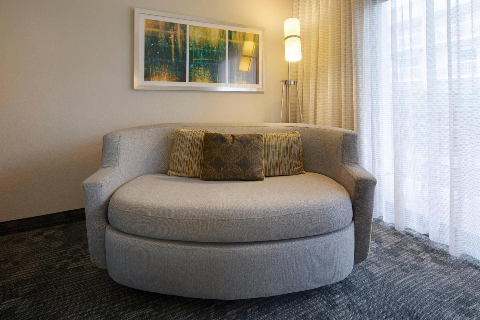 Courtyard by Marriott Atlanta Windy Hill/Ballpark photo 13