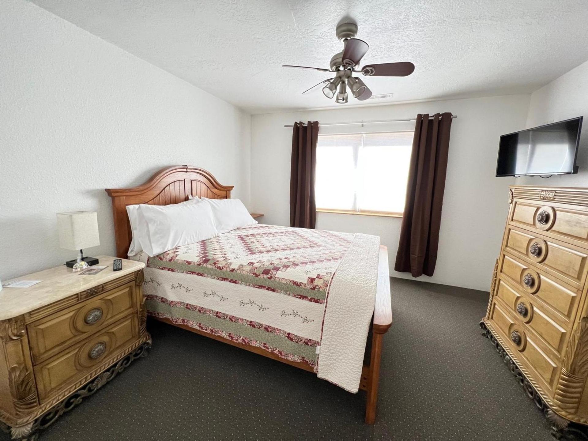 THE SNUGGLE INN photo 77