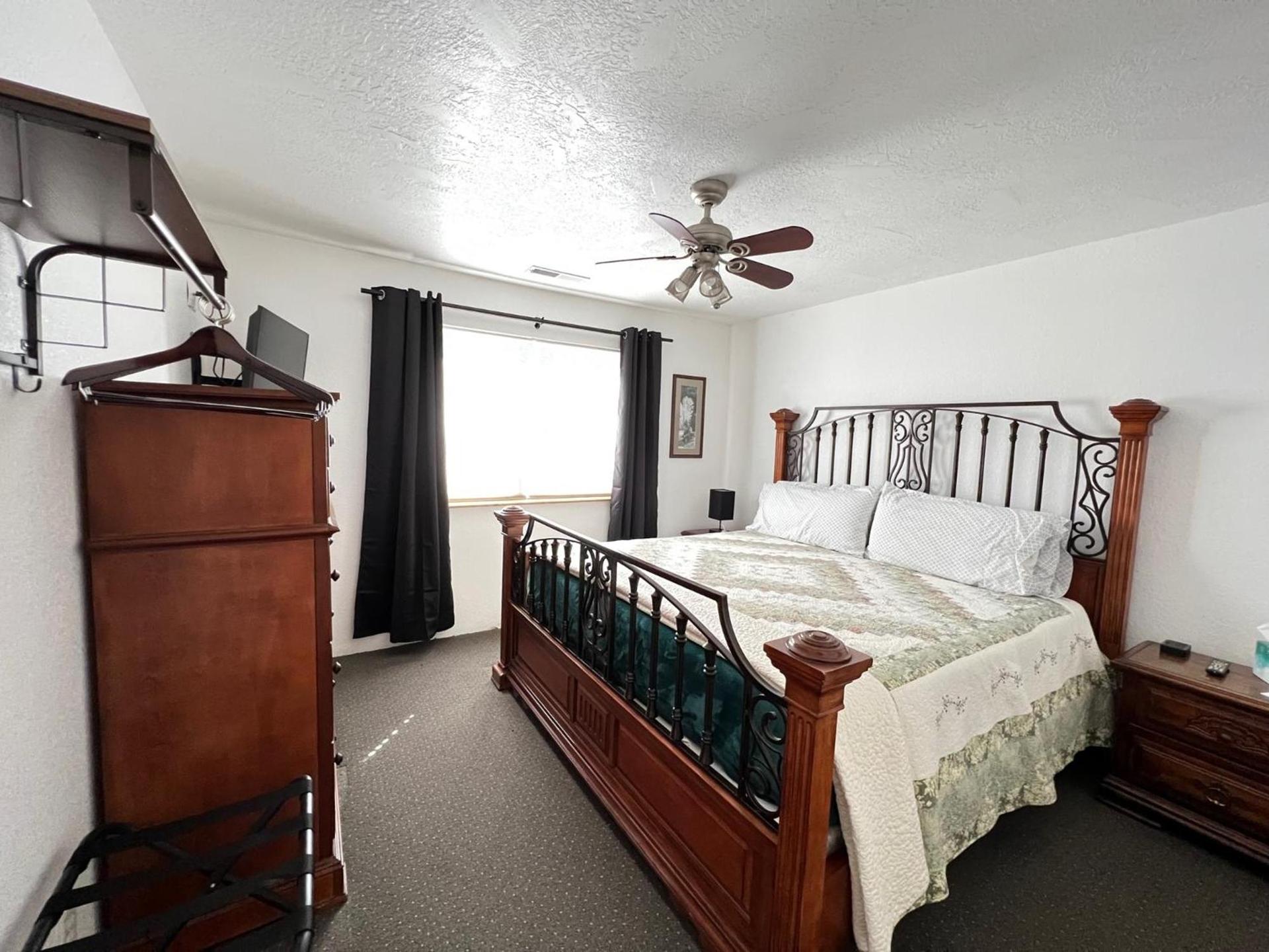 THE SNUGGLE INN photo 78