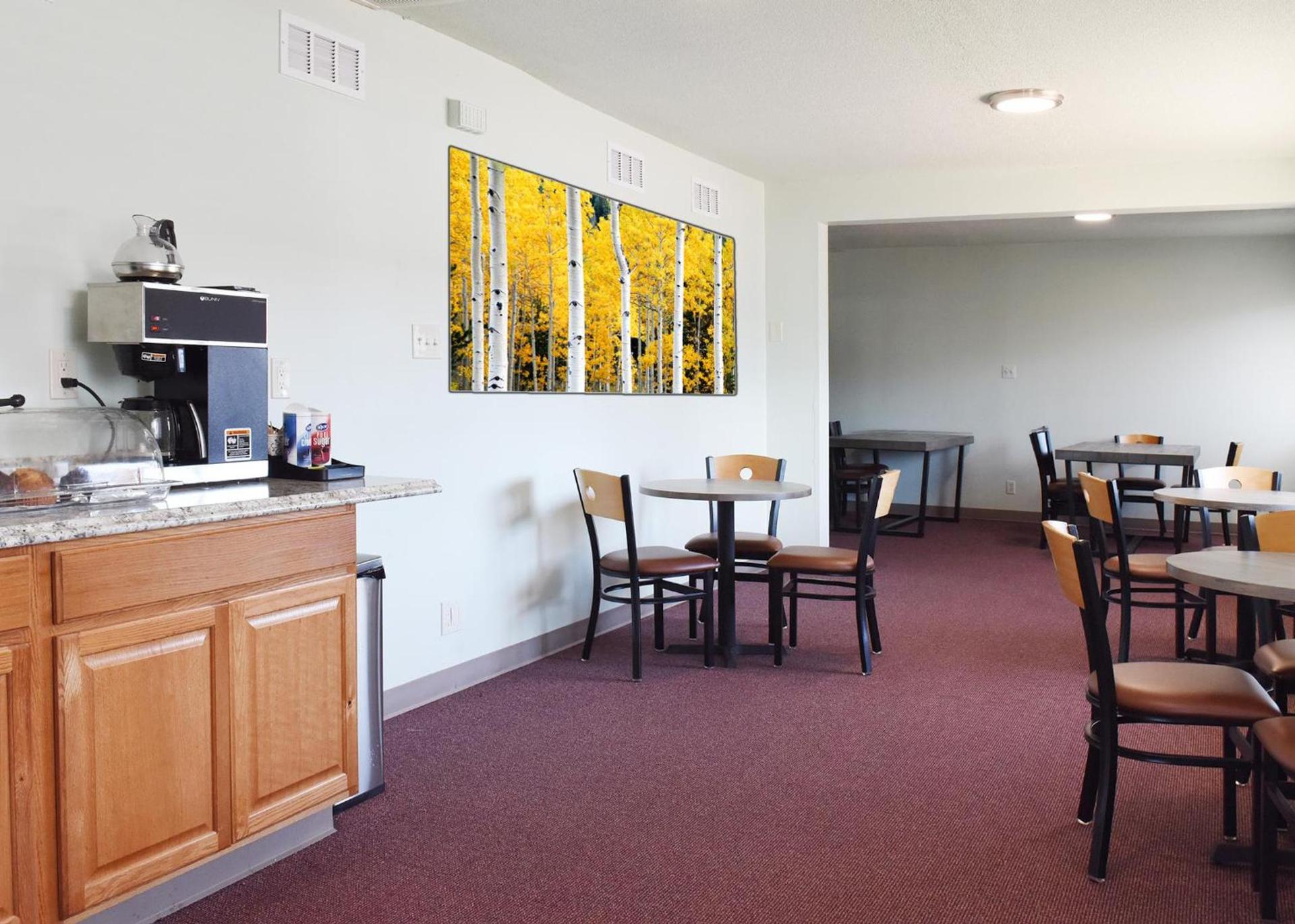 GREELEY UNIVERSITY INN/ GREELEY INN photo 9
