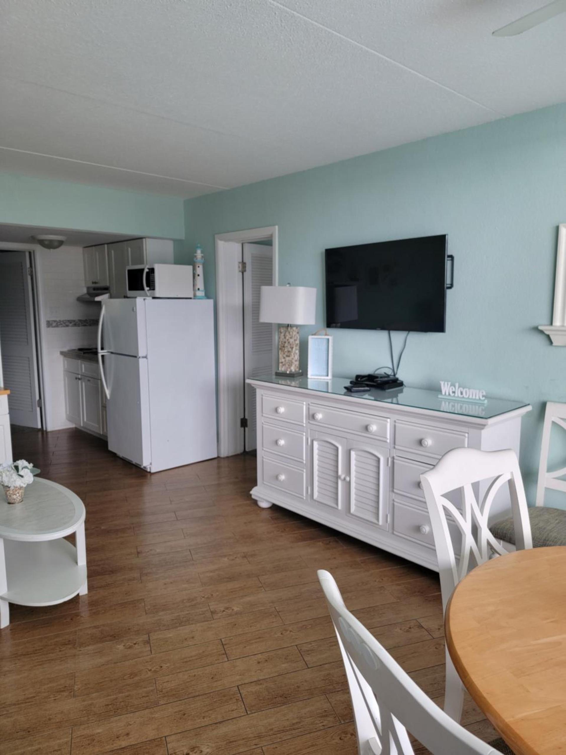 Nassau Inn Beachfront photo 39
