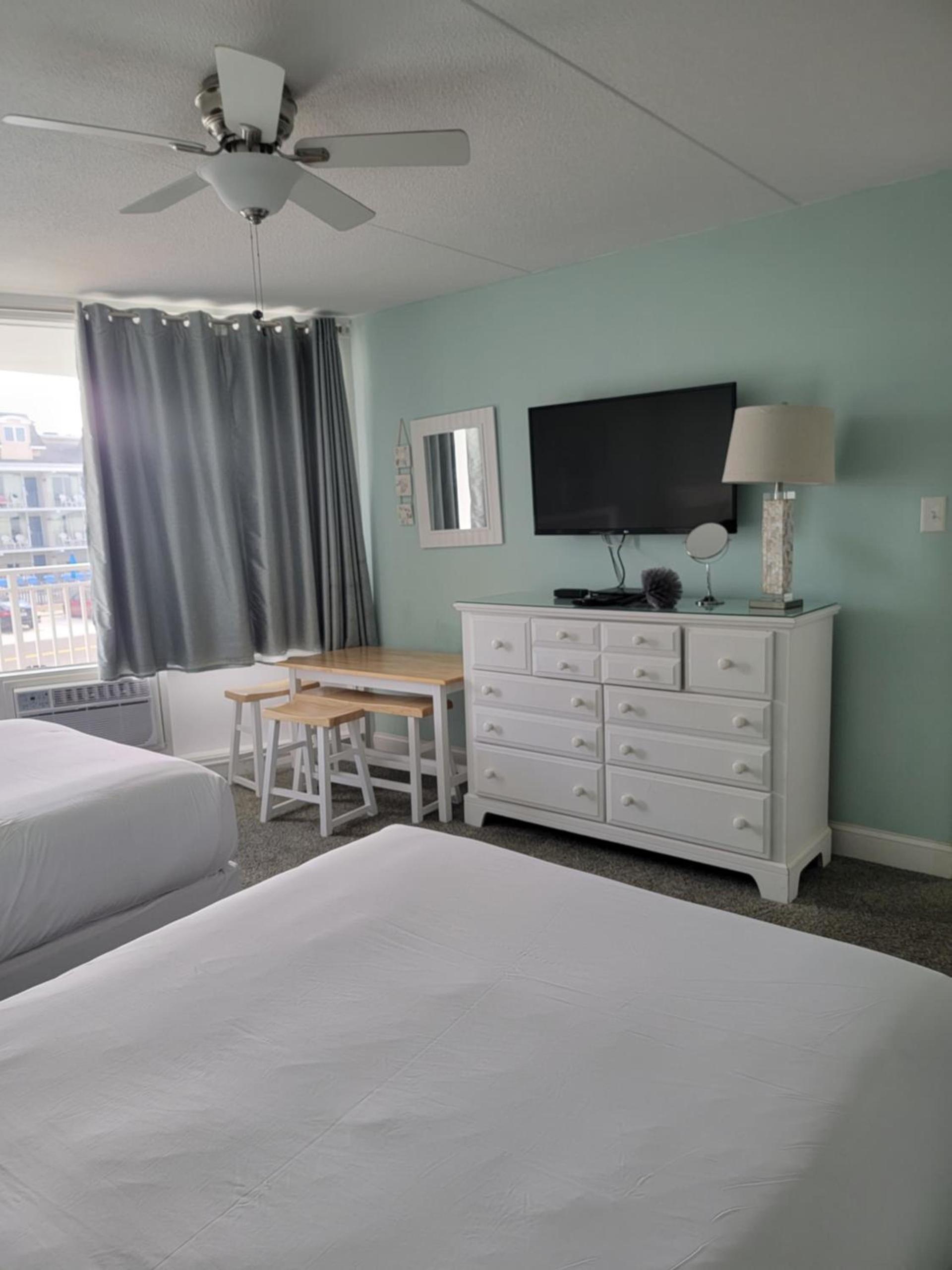 Nassau Inn Beachfront photo 51