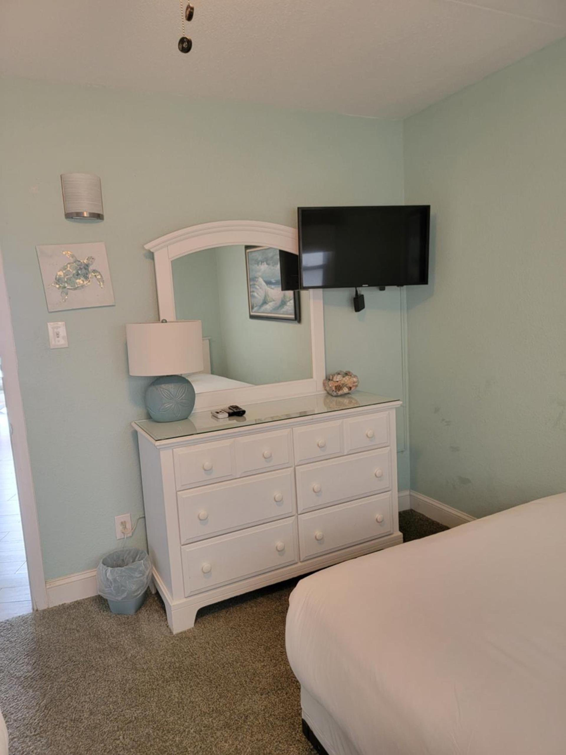Nassau Inn Beachfront photo 55