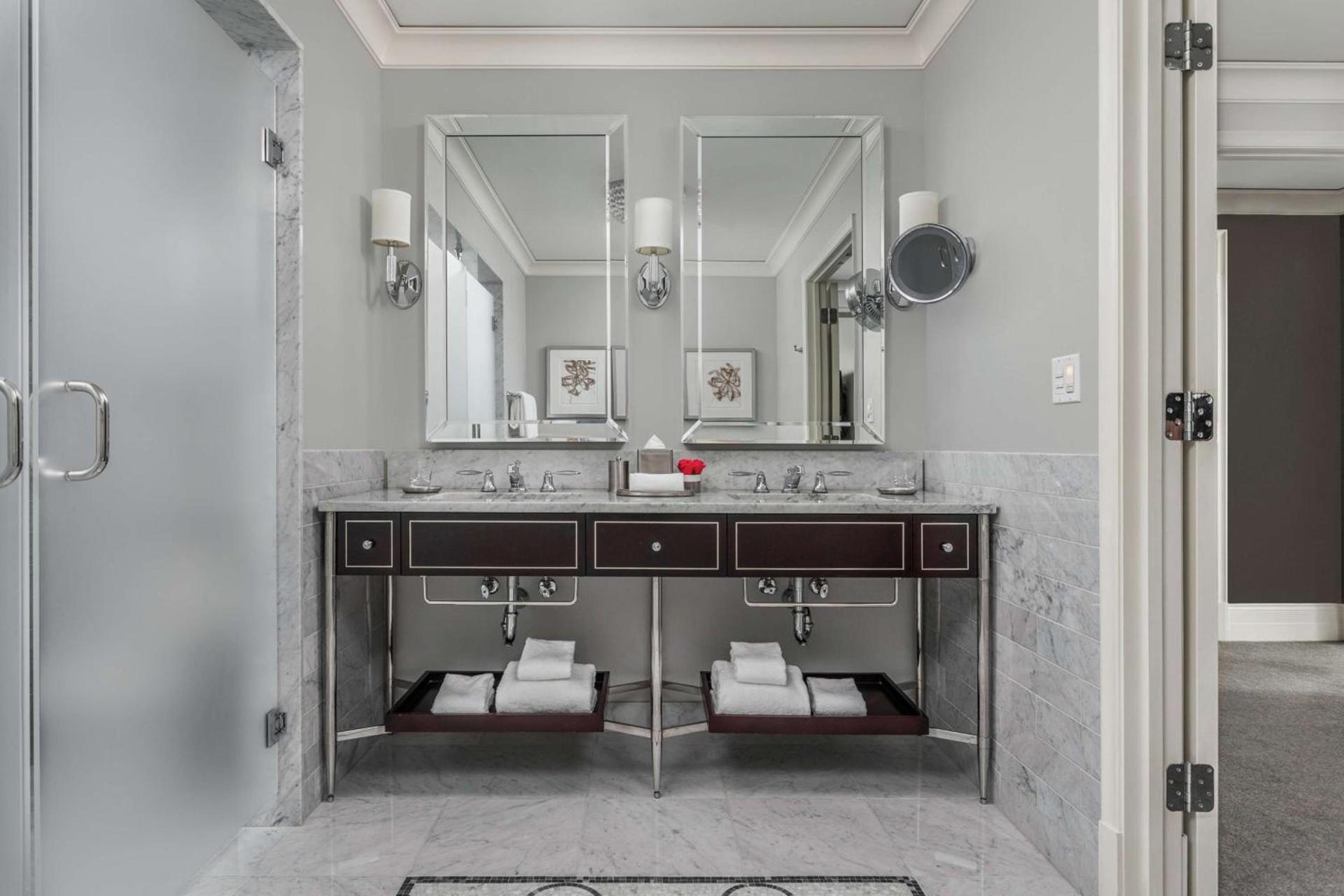Waldorf Astoria Chicago photo 25