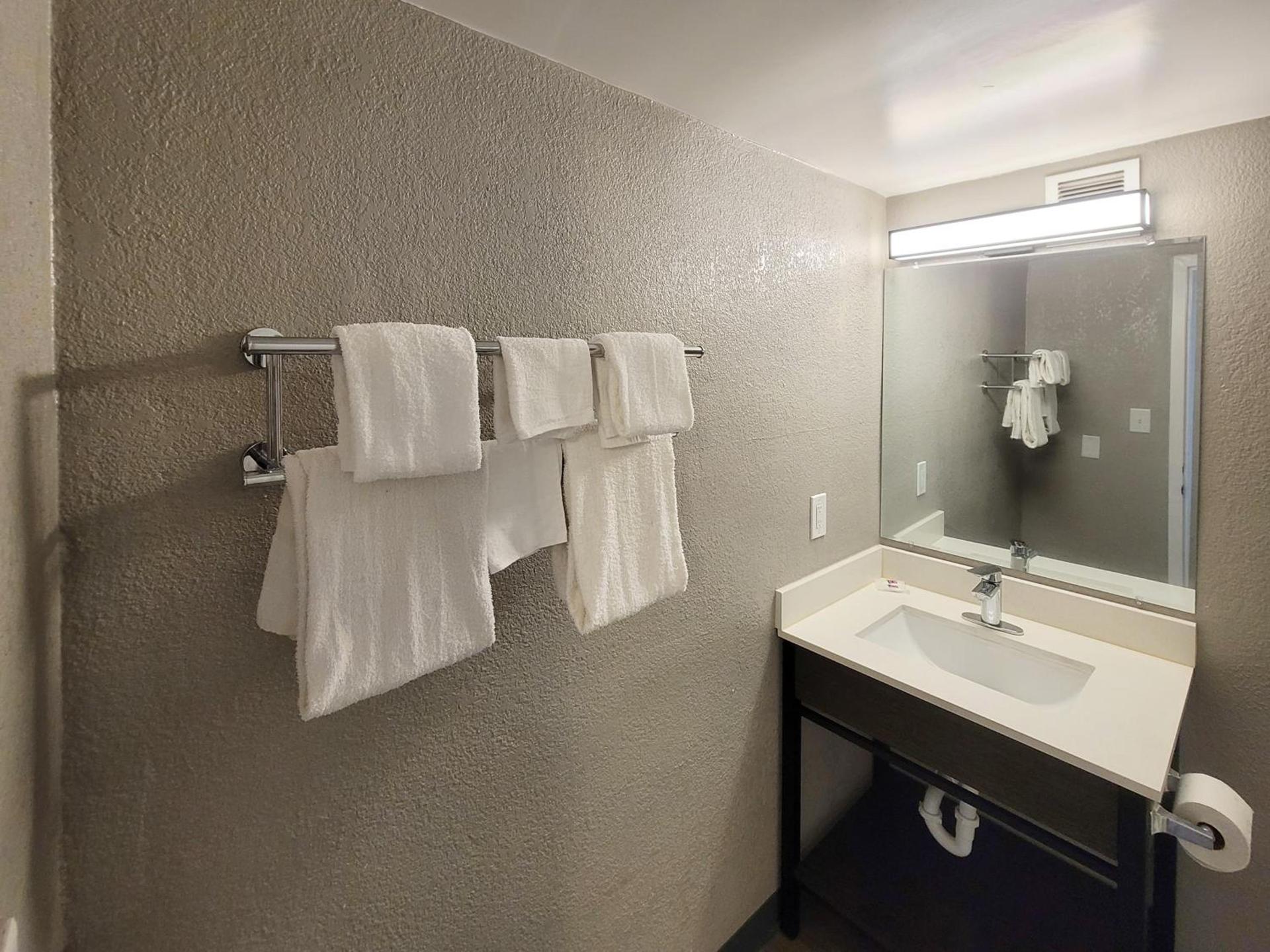 Motel 6 Jackson, TN photo 38