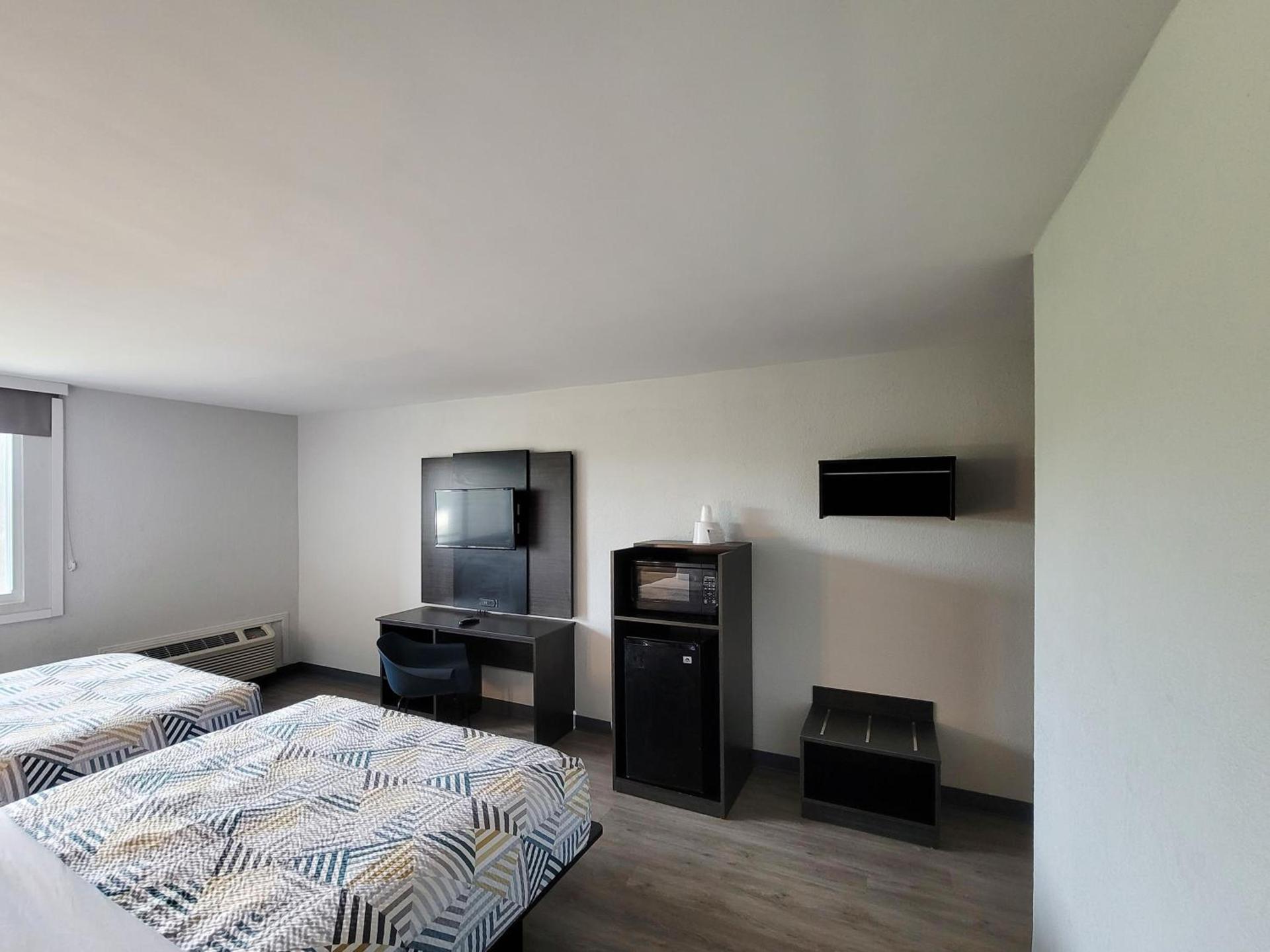 Motel 6 Jackson, TN photo 31
