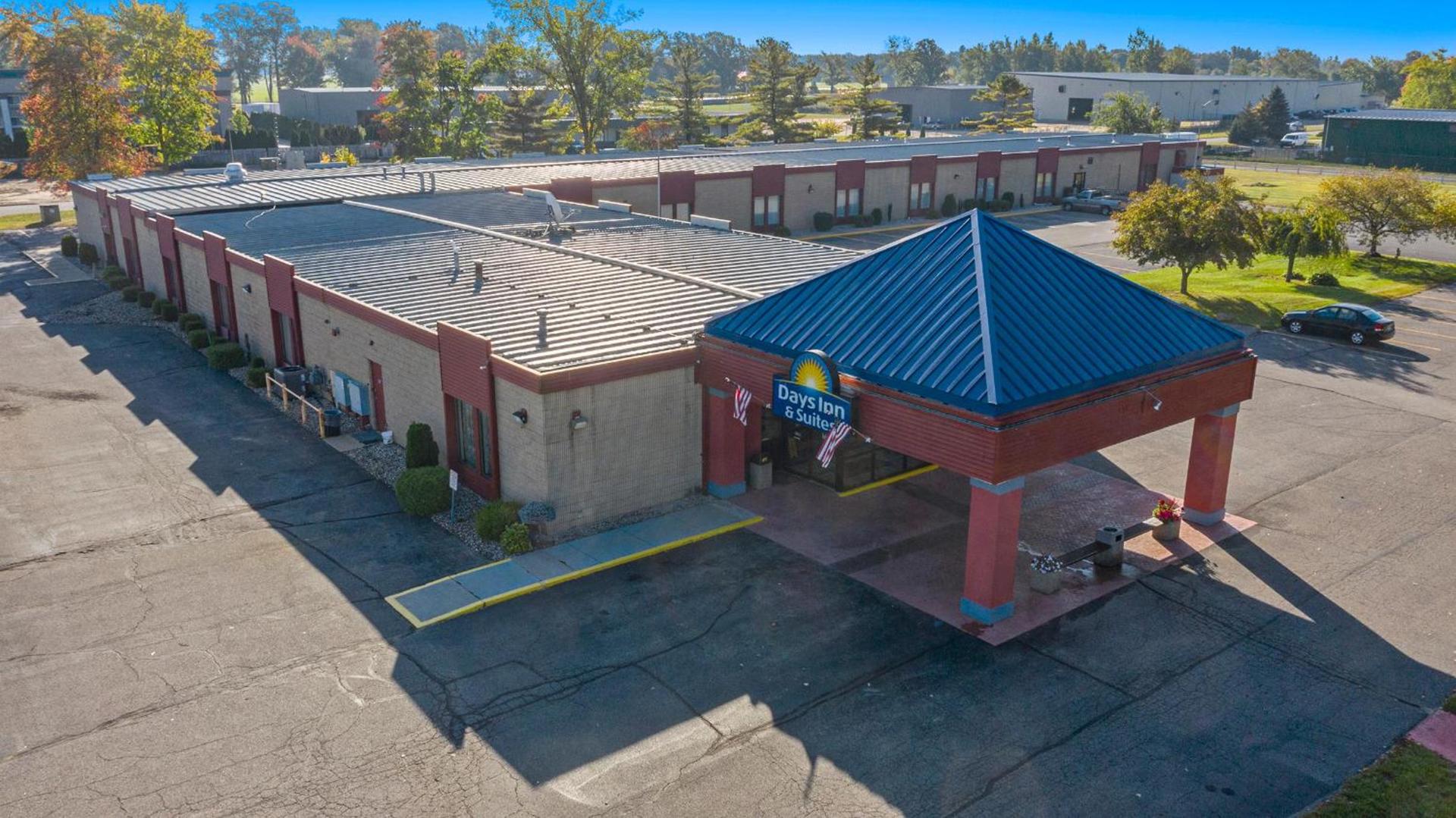 Days Inn & Suites by Wyndham Mt Pleasant photo 35