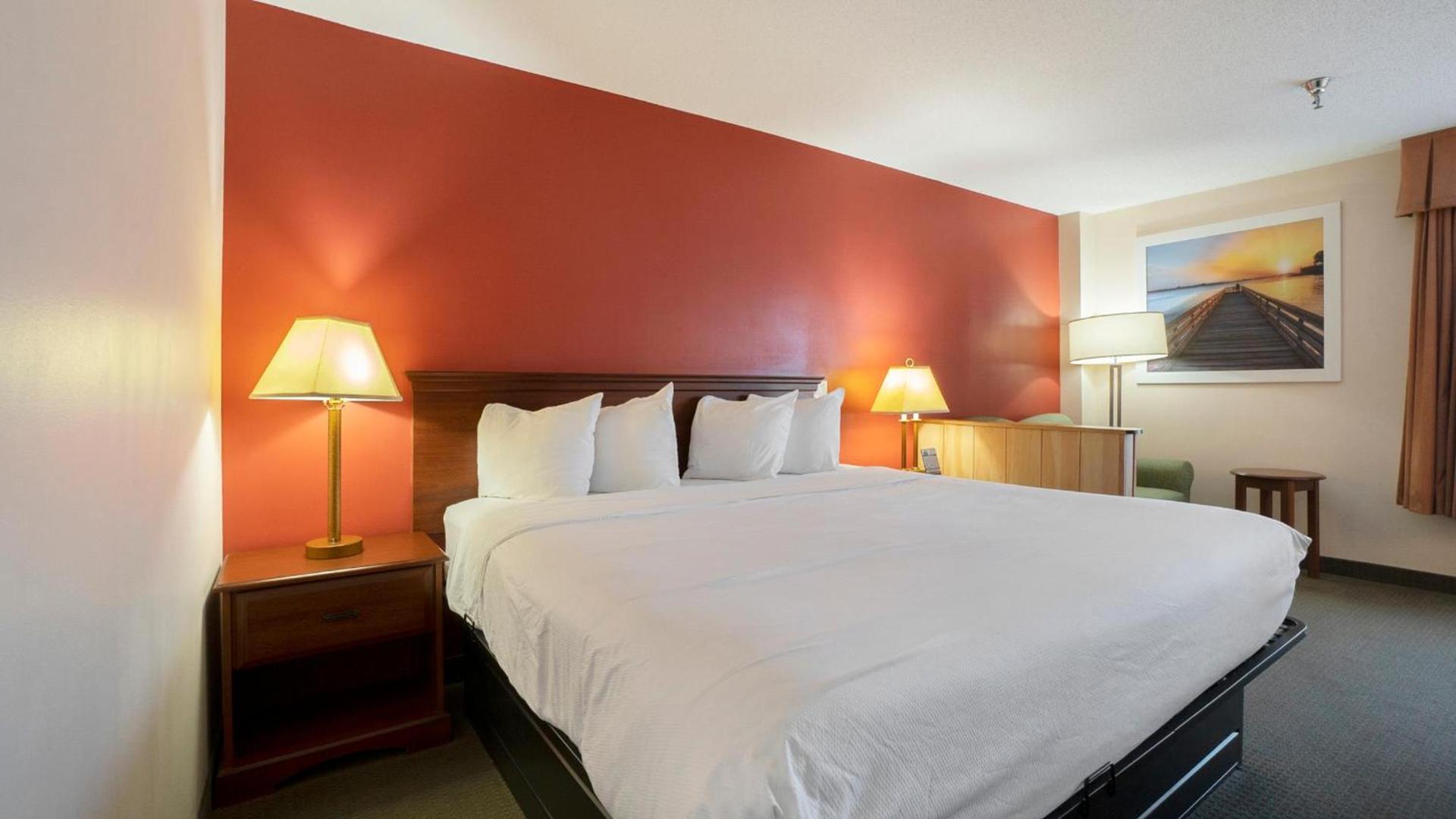 Days Inn & Suites by Wyndham Mt Pleasant photo 28