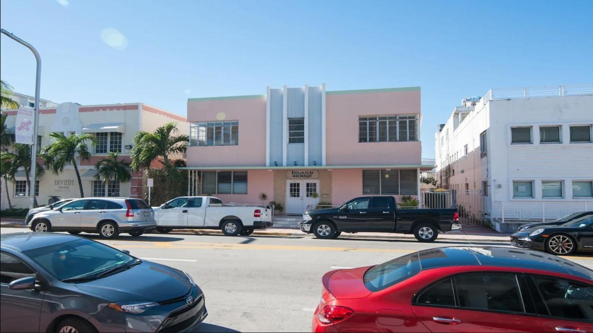 Island House South Beach photo 1