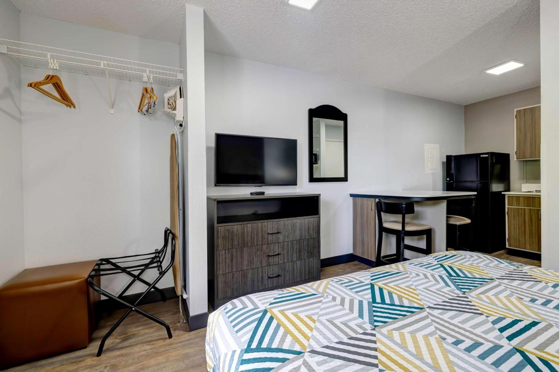 Studio 6-Arlington, TX - South - Dallas photo 18