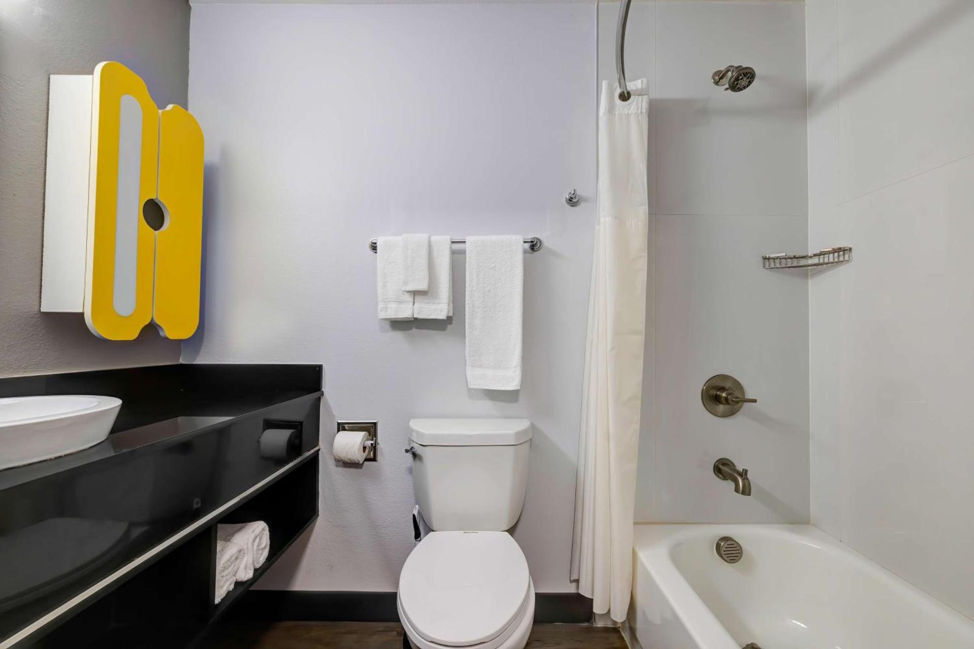 Studio 6-Arlington, TX - South - Dallas photo 17