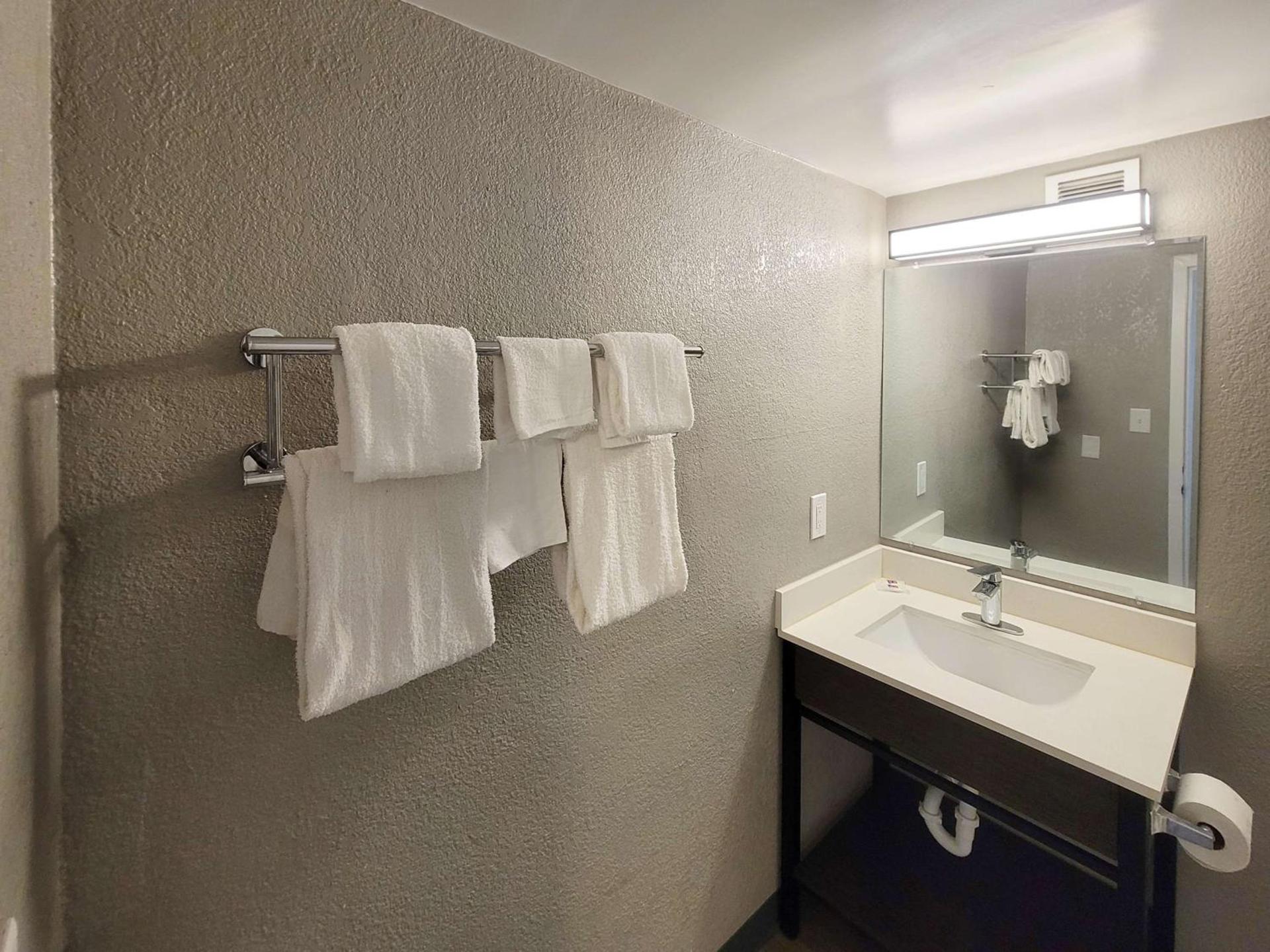 Motel 6 Jackson, TN photo 10
