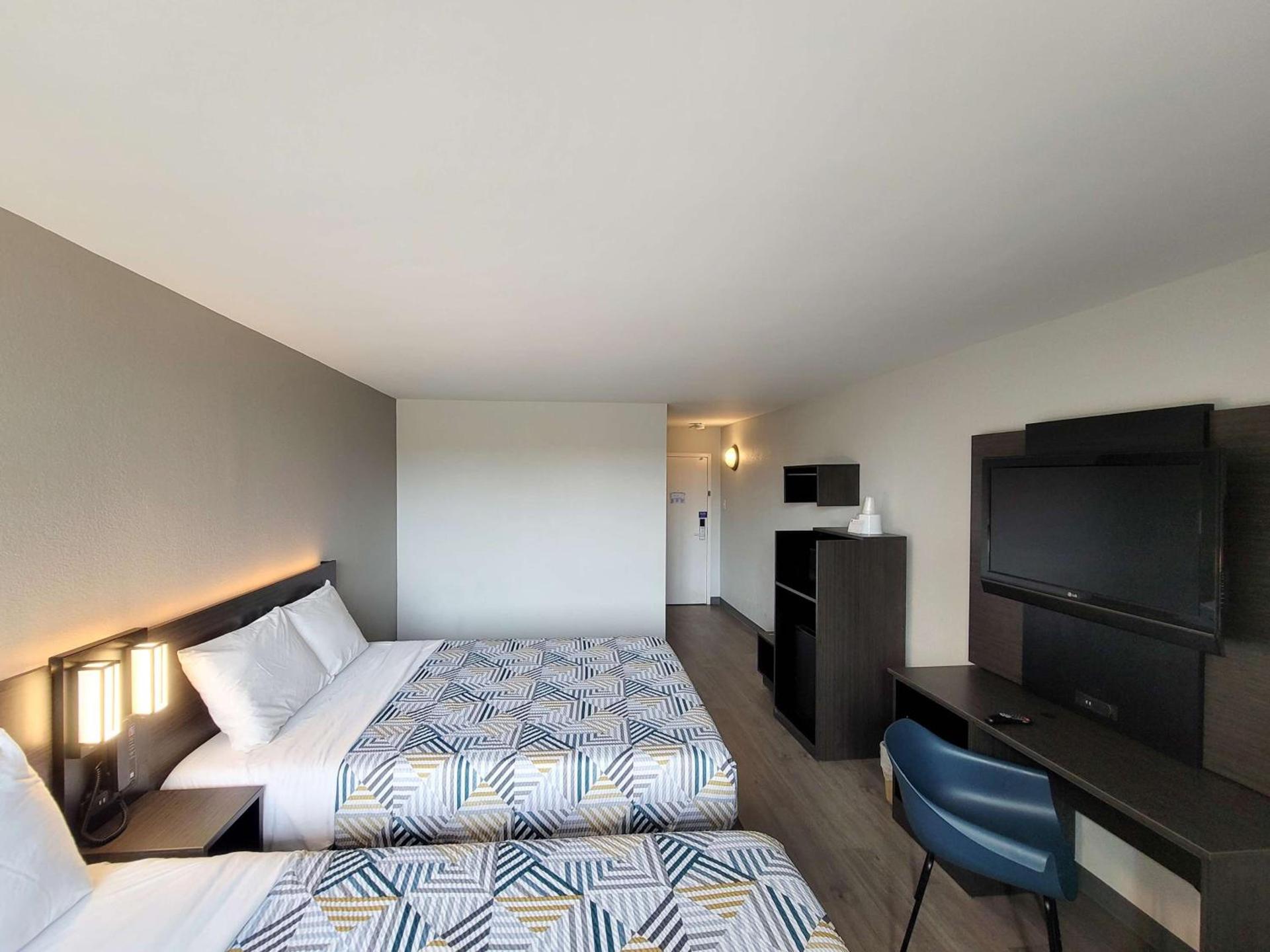 Motel 6 Jackson, TN photo 16
