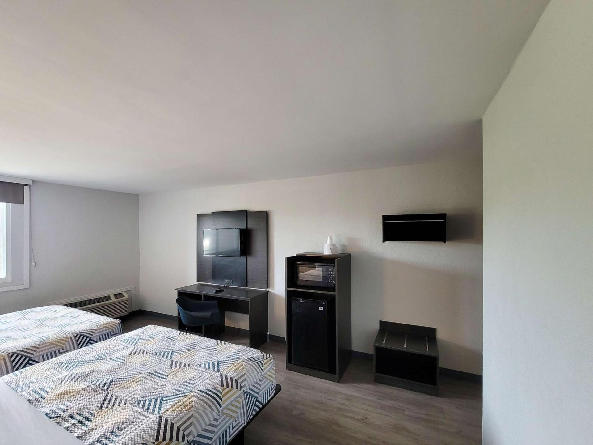 Motel 6 Jackson, TN photo 17