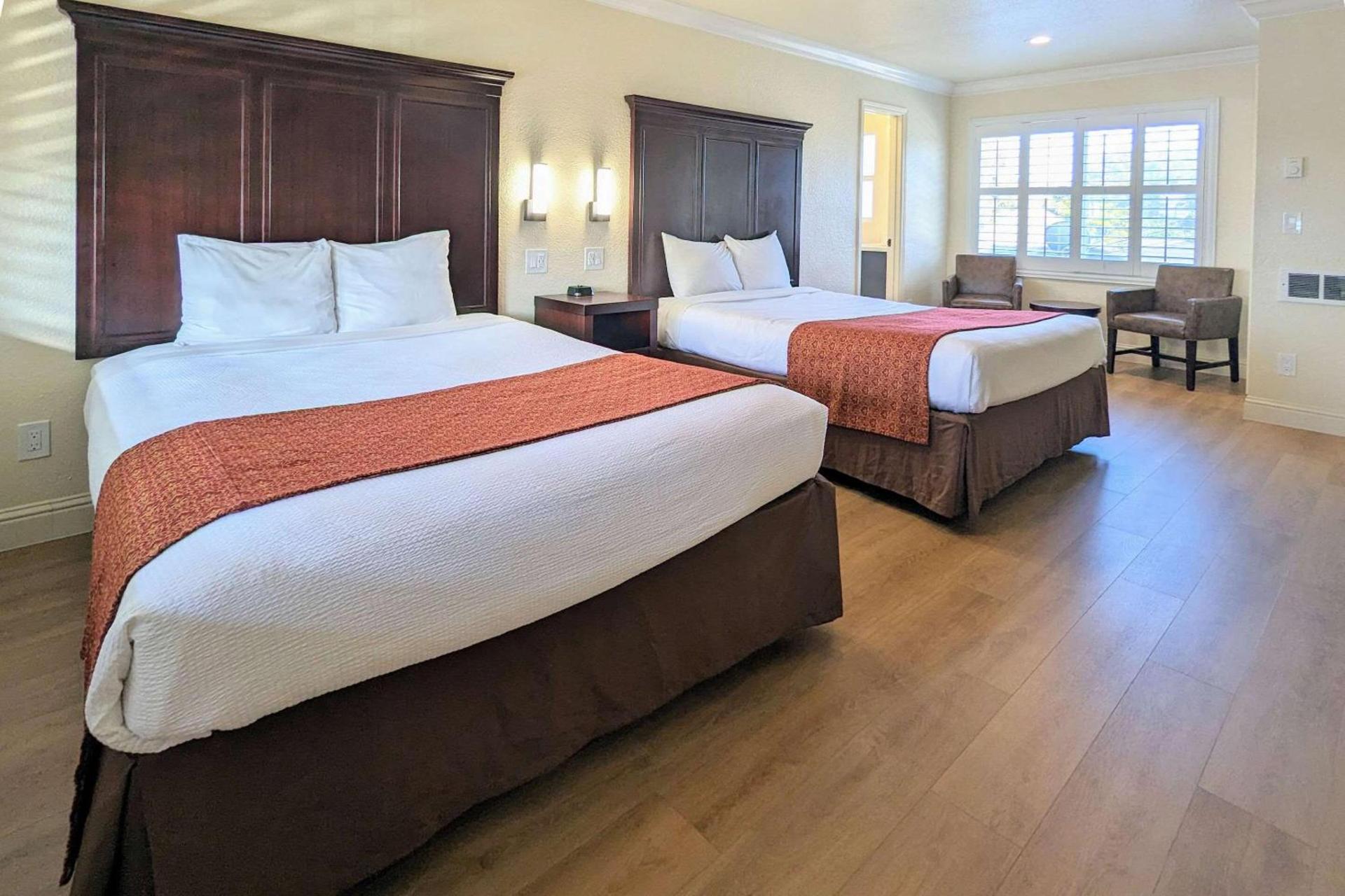 Clarion Collection Wilkie's Inn Pacific Grove - Monterey photo 14