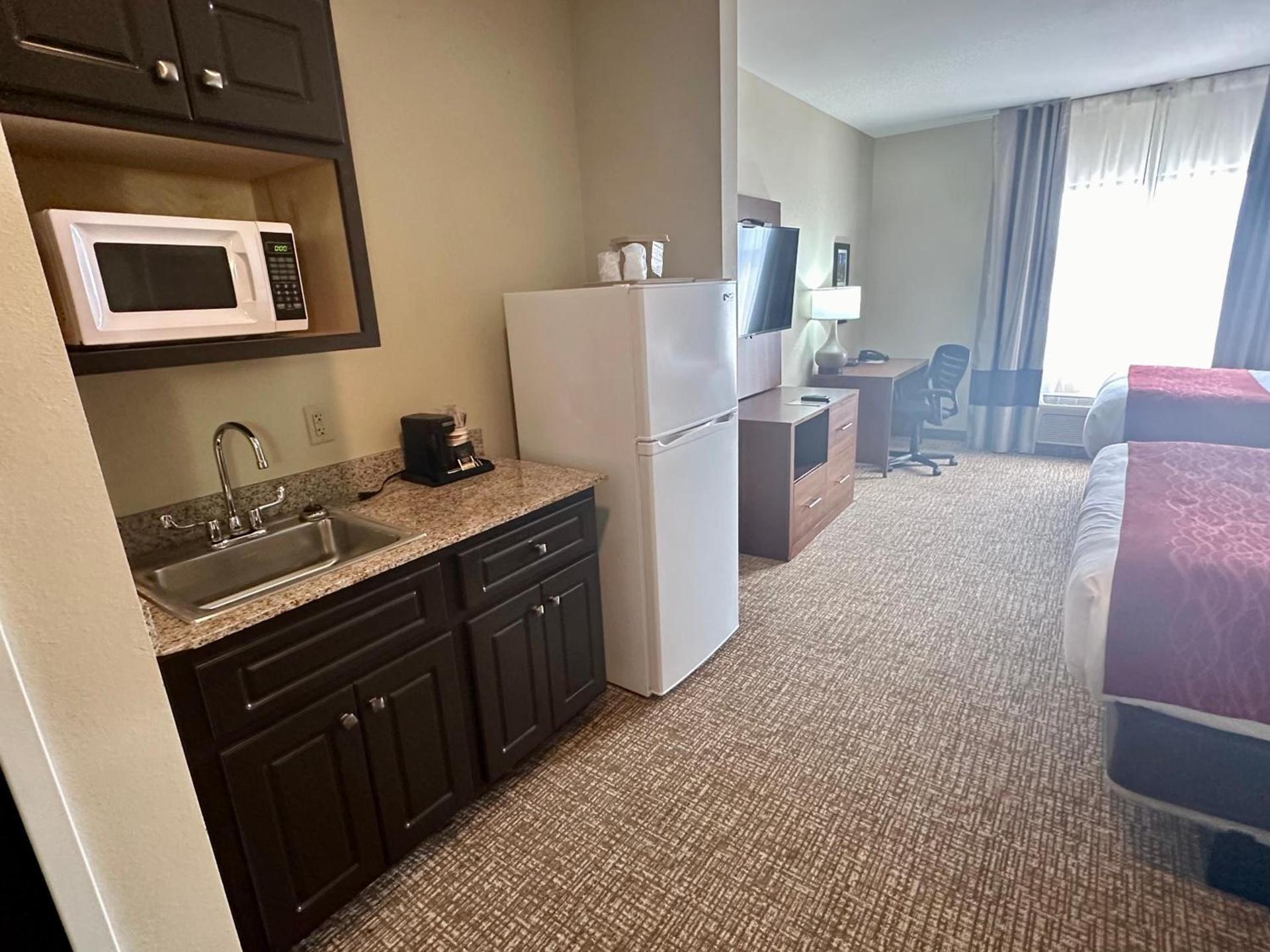 Comfort Inn & Suites Augusta West Near Fort Gordon photo 54
