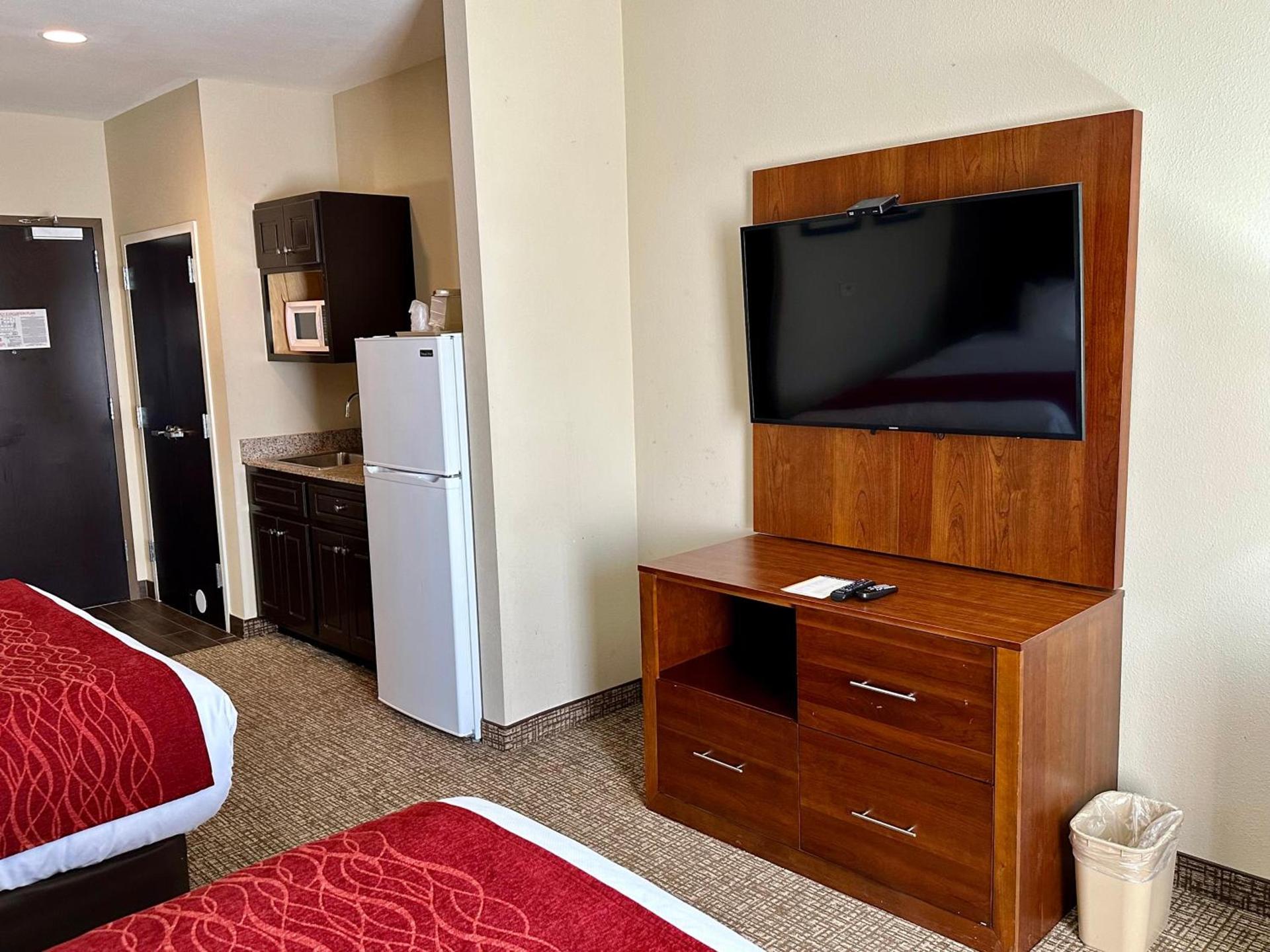 Comfort Inn & Suites Augusta West Near Fort Gordon photo 65