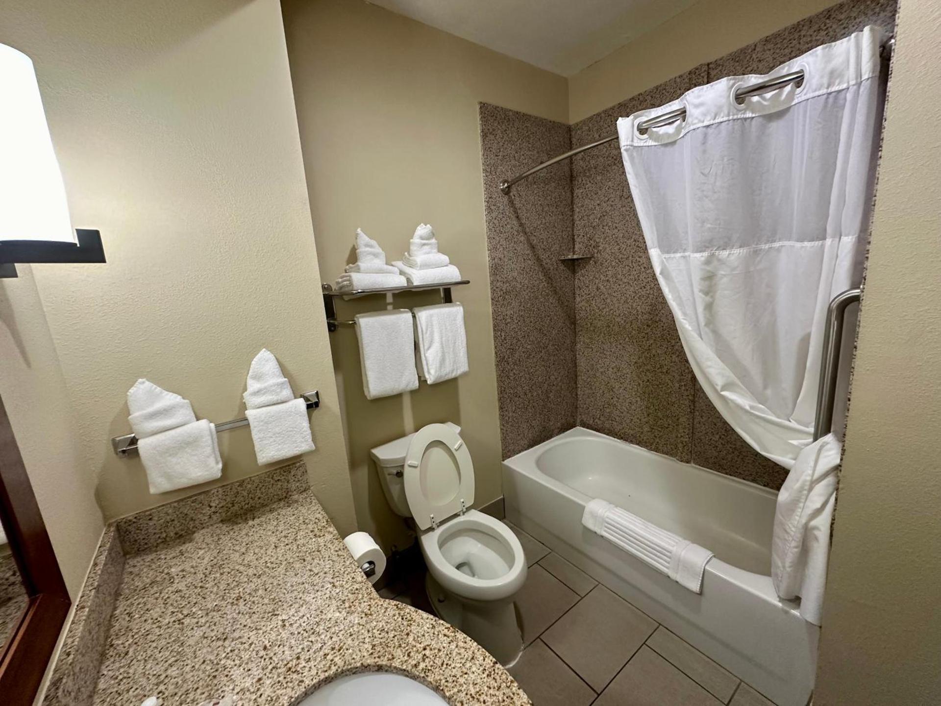 Comfort Inn & Suites Augusta West Near Fort Gordon photo 67