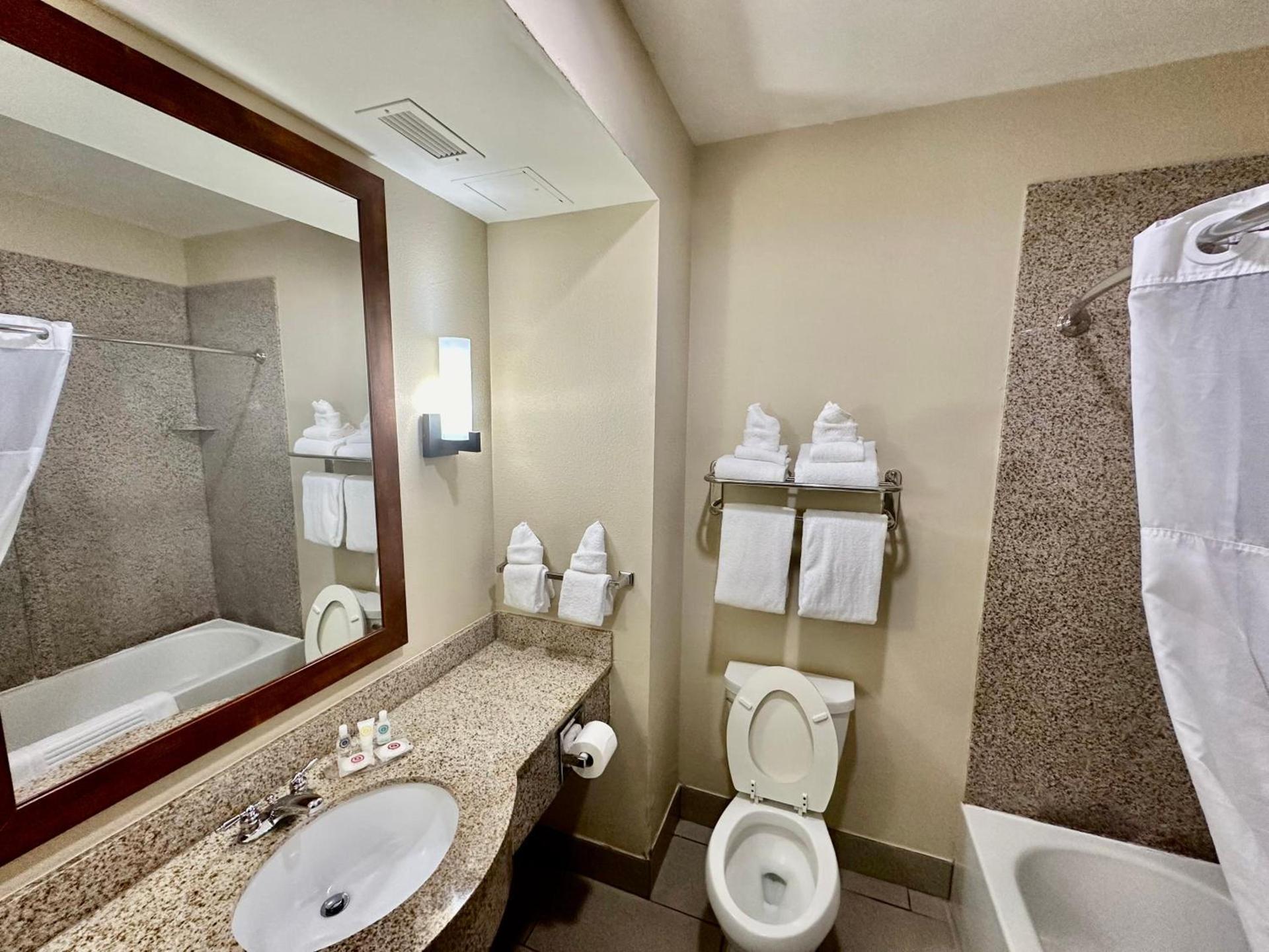 Comfort Inn & Suites Augusta West Near Fort Gordon photo 66