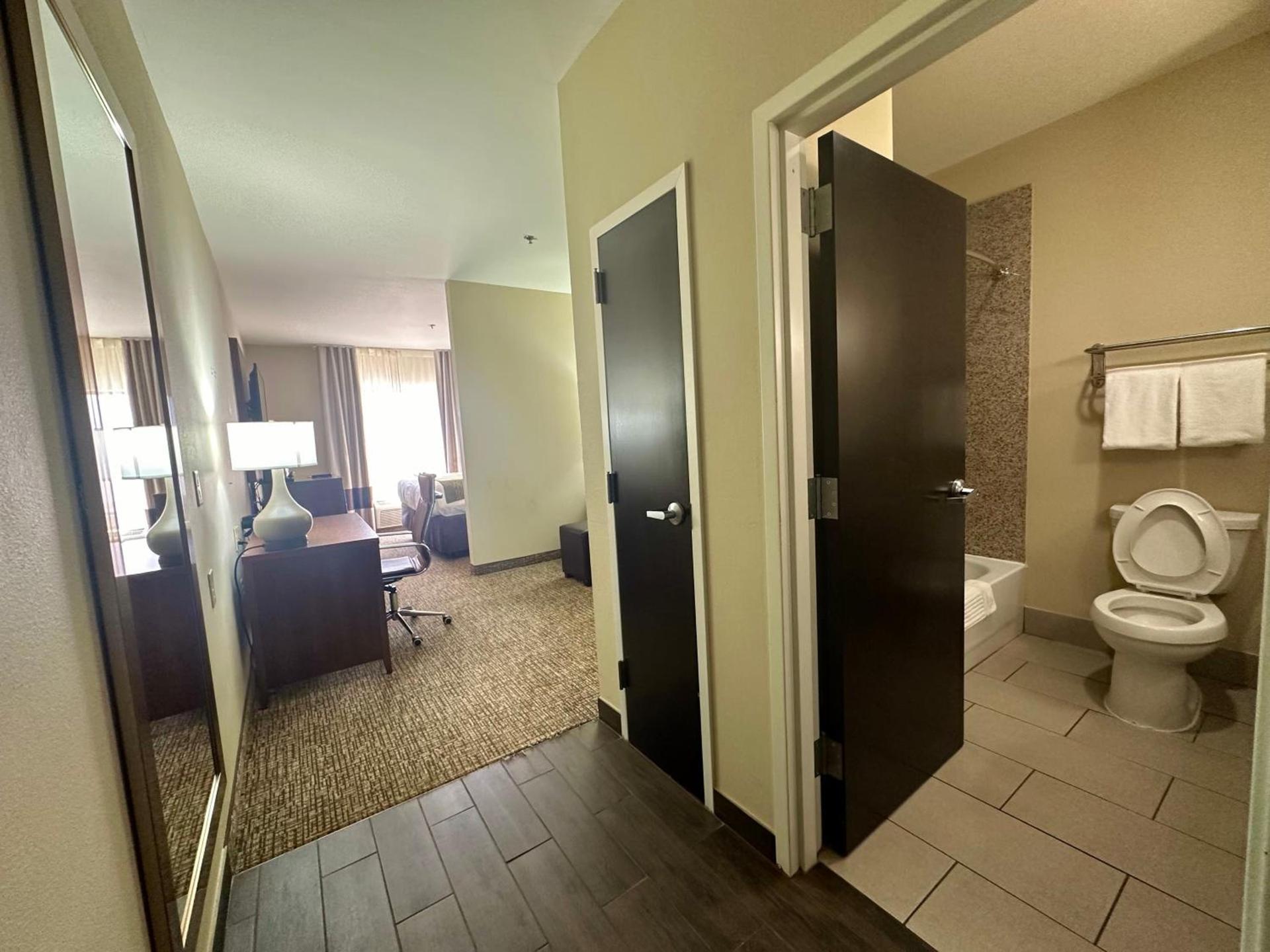 Comfort Inn & Suites Augusta West Near Fort Gordon photo 76