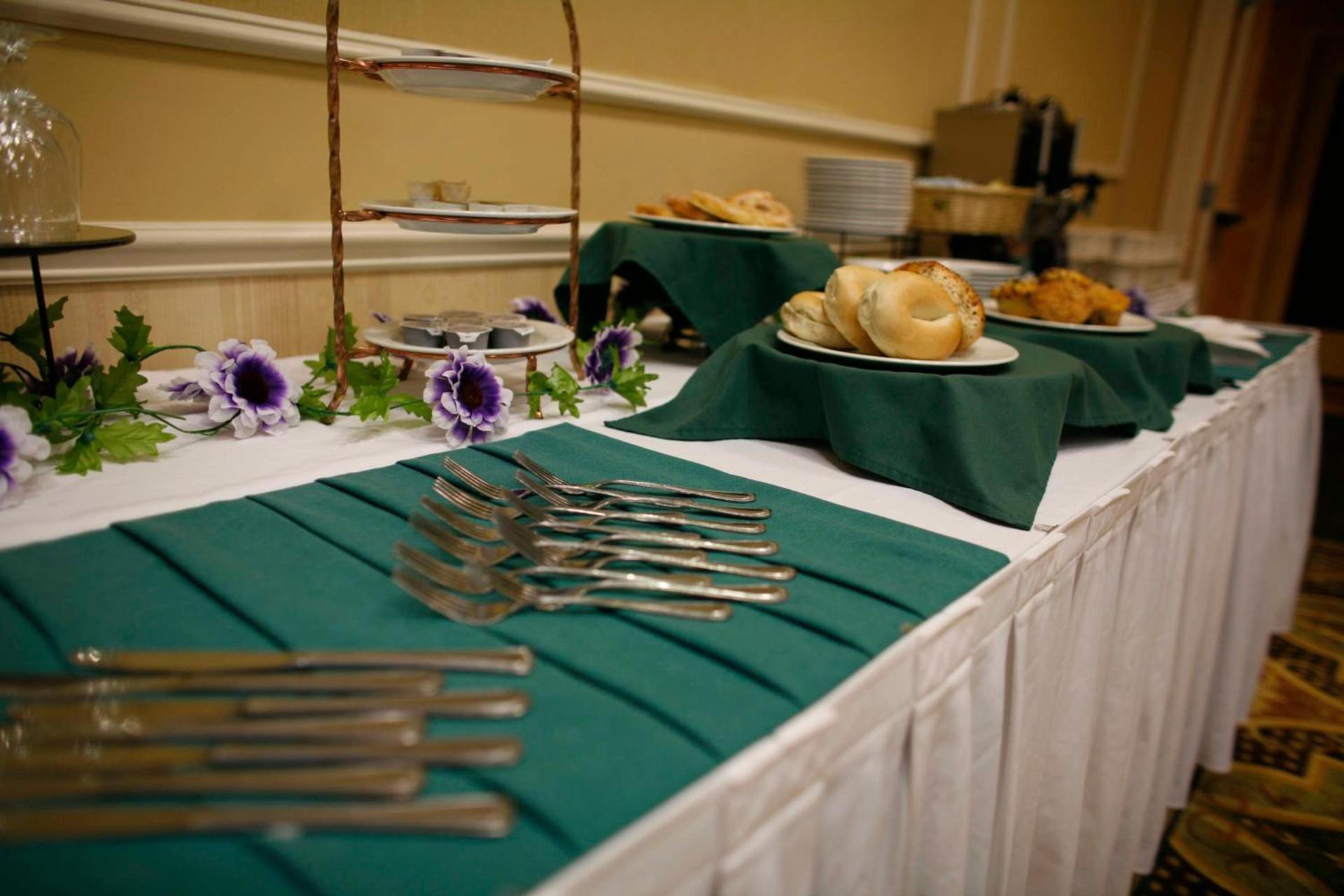 Hilton Garden Inn Edison/Raritan Center photo 36