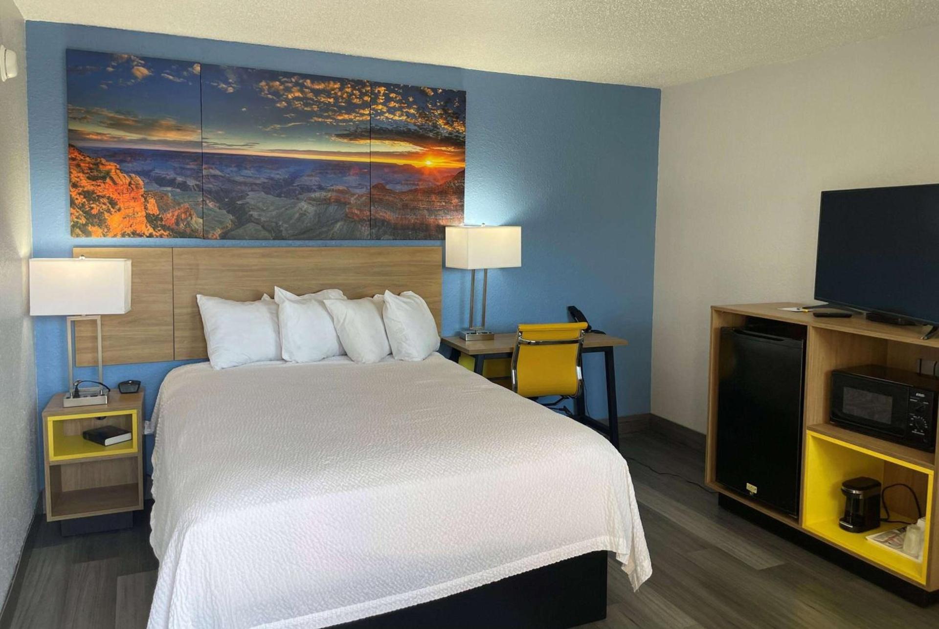 Days Inn by Wyndham Gatesville photo 28