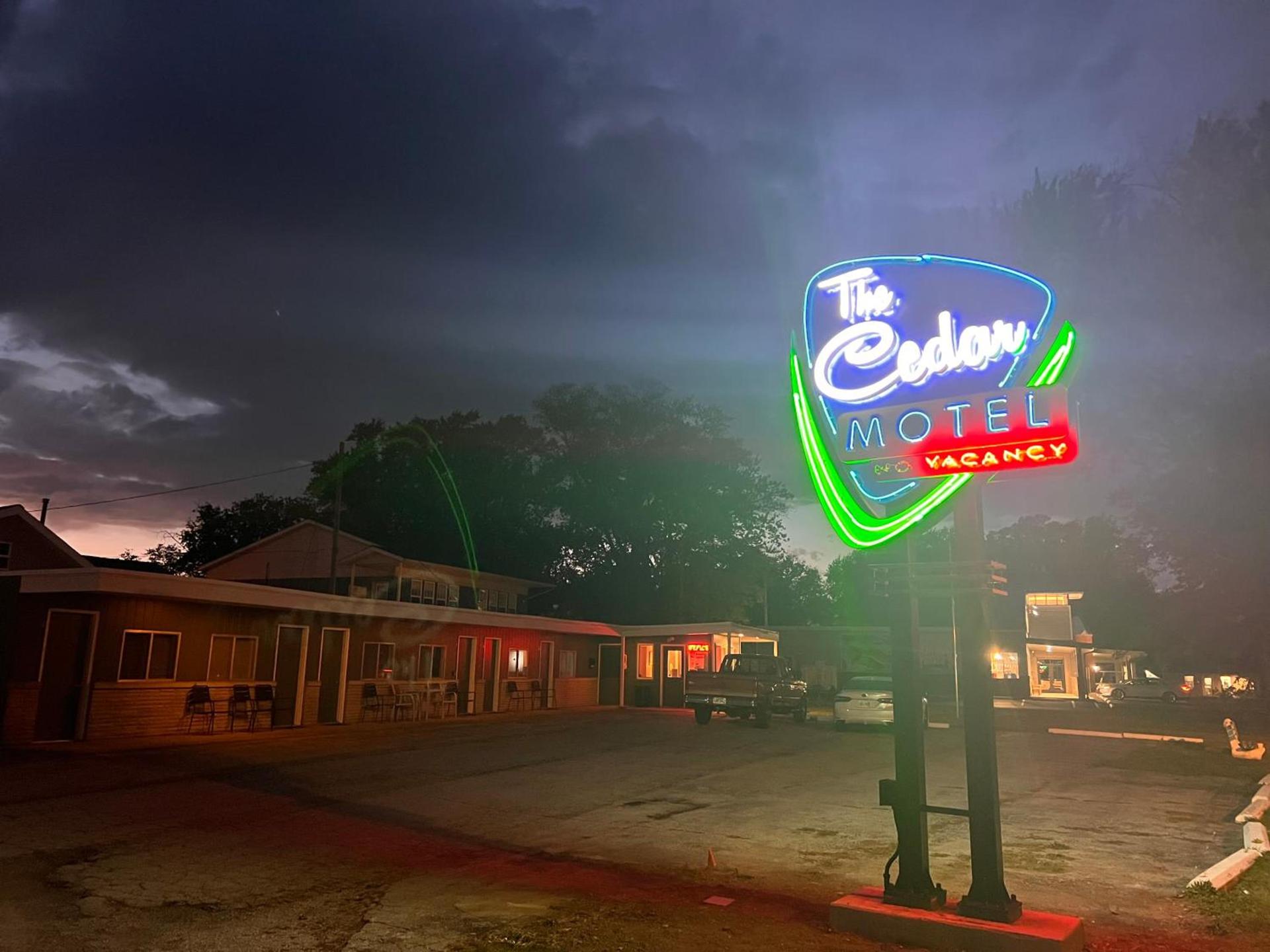 The Cedar Motel photo 60