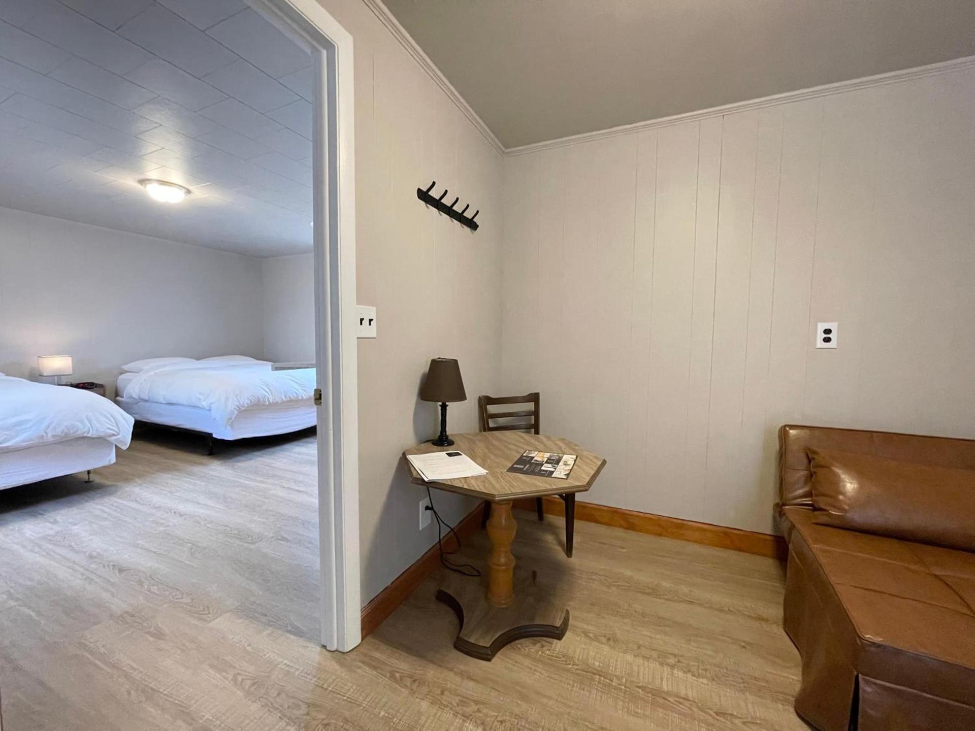 Star Gate Motel photo 20