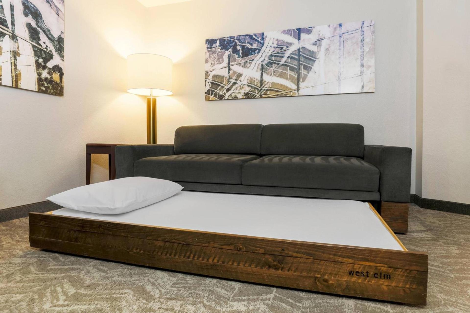 SpringHill Suites Phoenix Glendale Sports & Entertainment District photo 35
