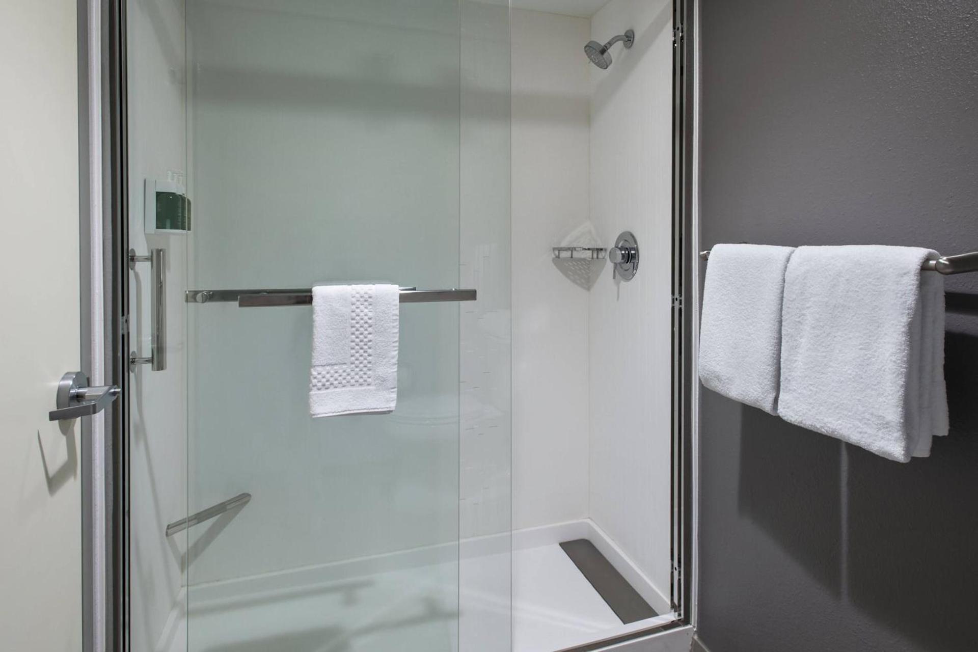 Courtyard by Marriott Norwalk photo 12