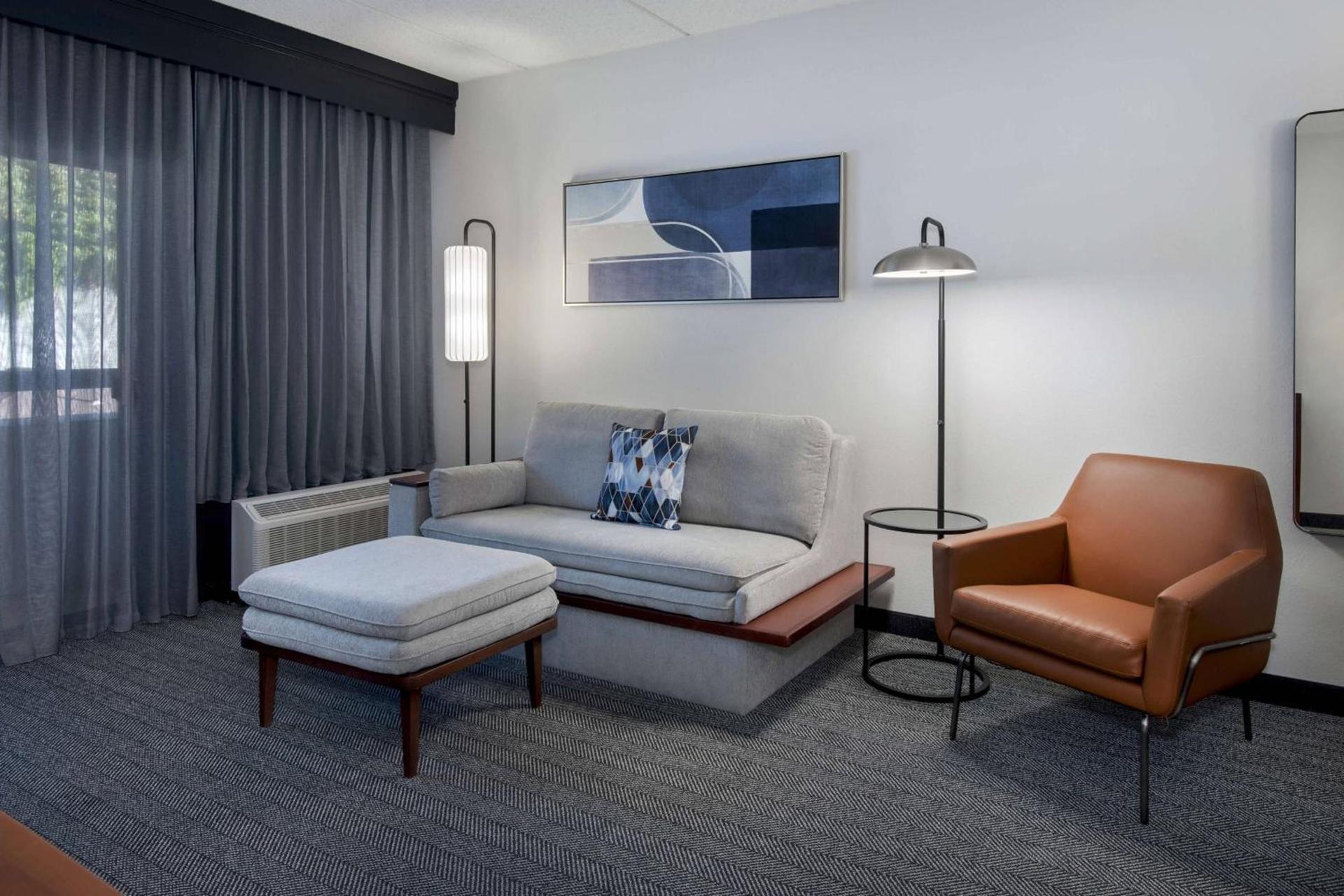 Courtyard by Marriott Norwalk photo 15